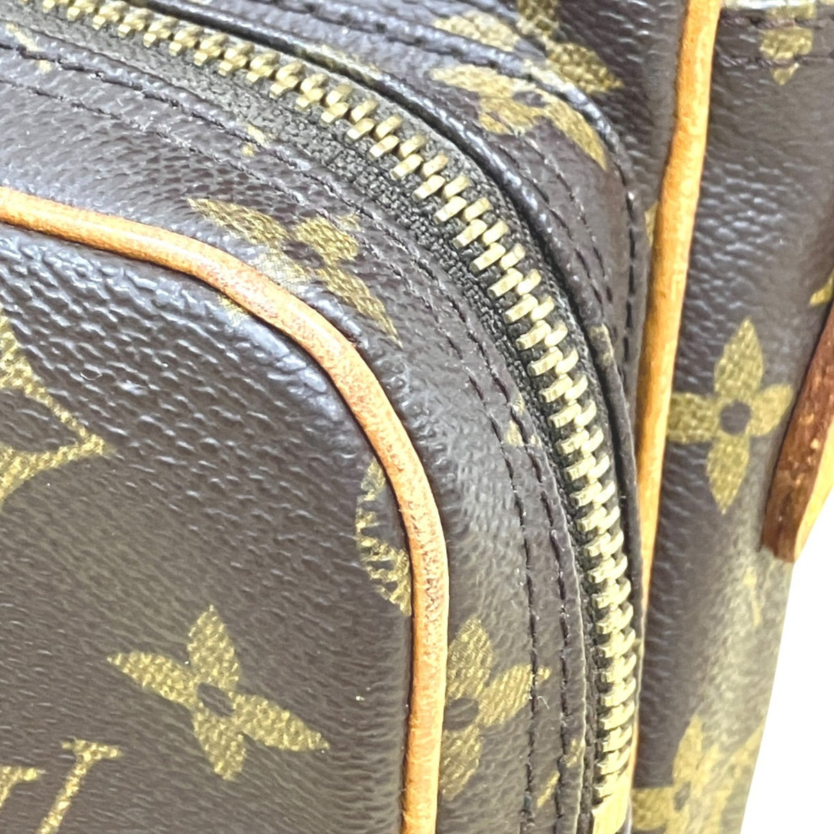 Louis Vuitton Brown Galle Monogram Monogram Shoulder Bag (Pre-Owned)
