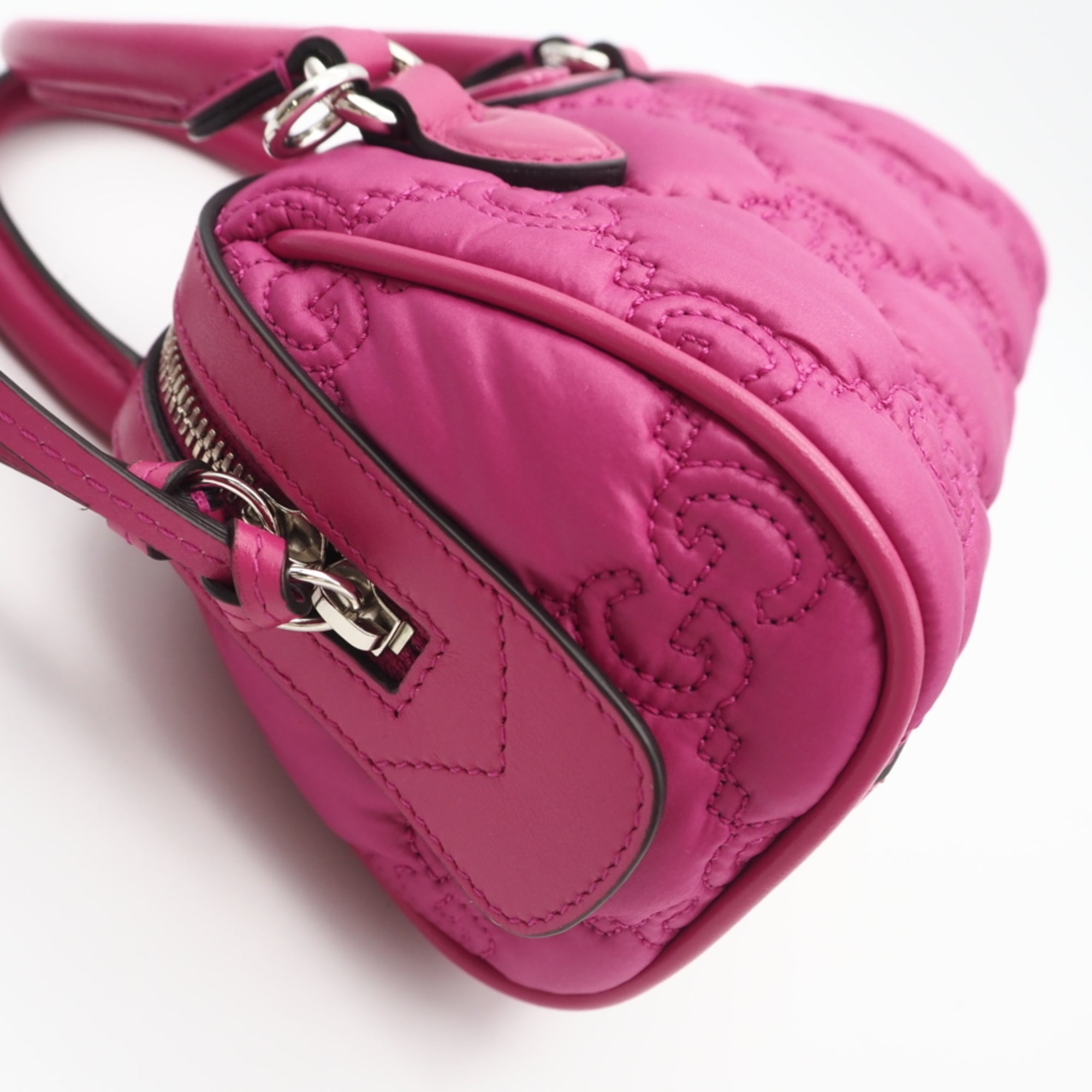 Gucci Pink Nylon Handbag (Pre-Owned)