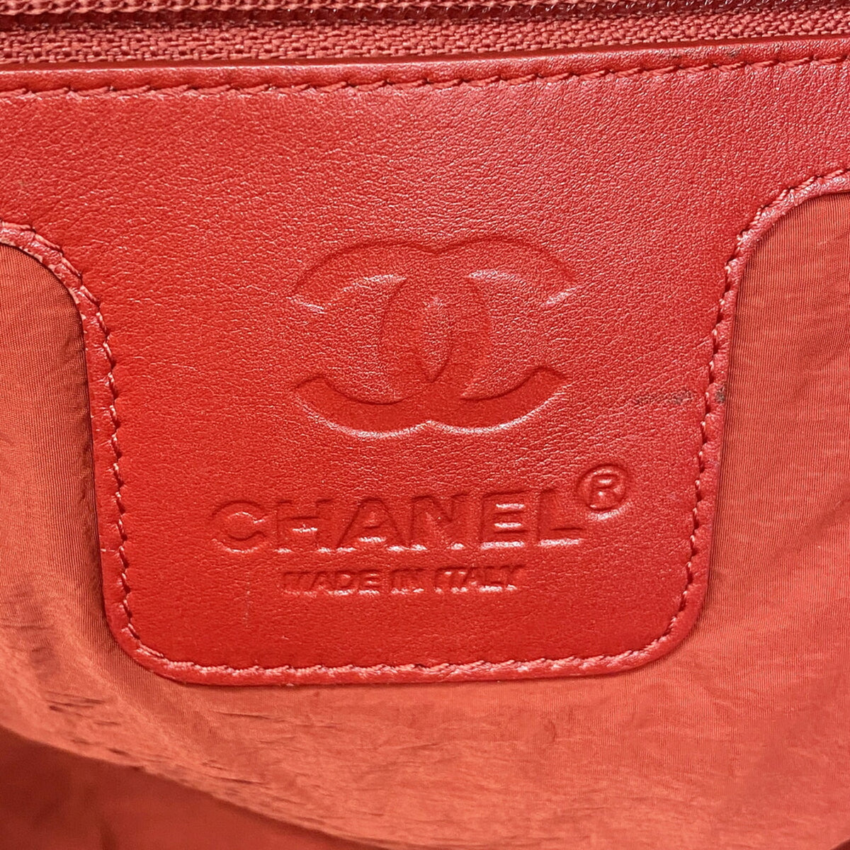 Chanel Silver Nylon Tote Bag (Pre-Owned)
