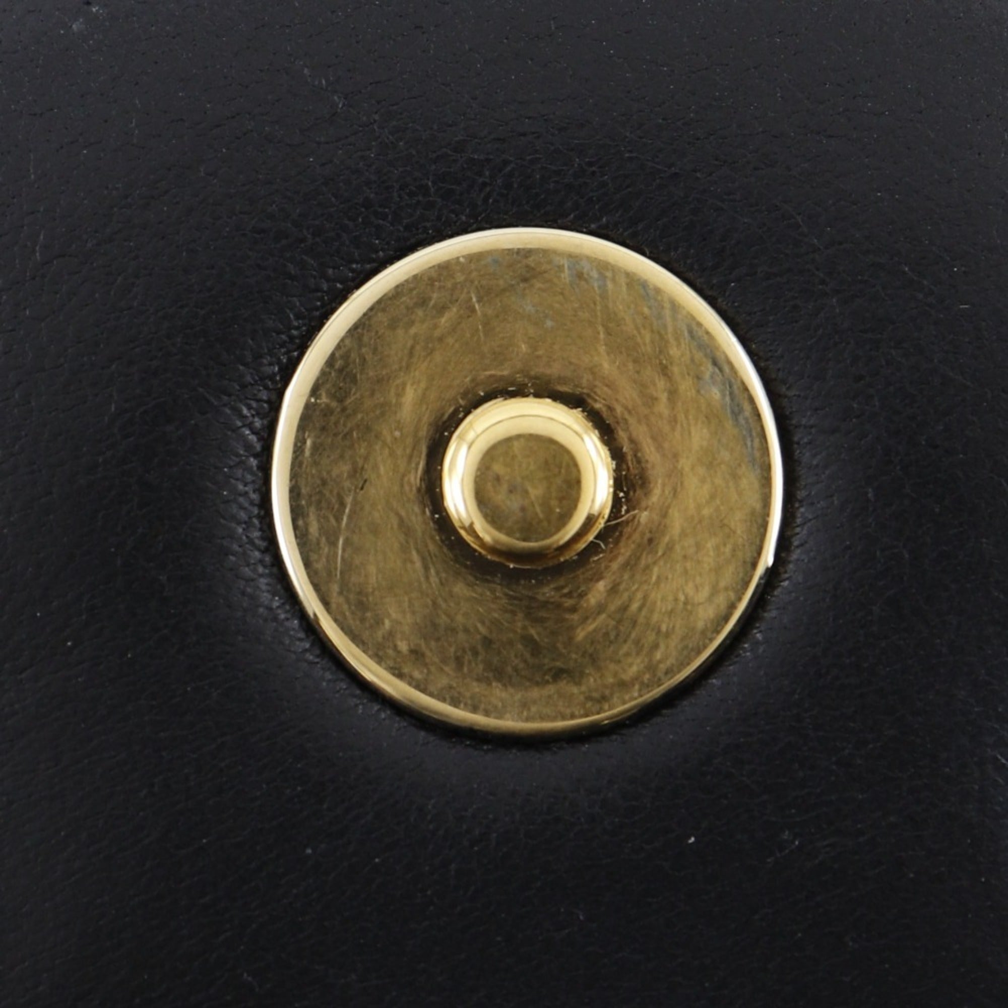 Chanel Matelasse Black Leather Shoulder Bag (Pre-Owned)