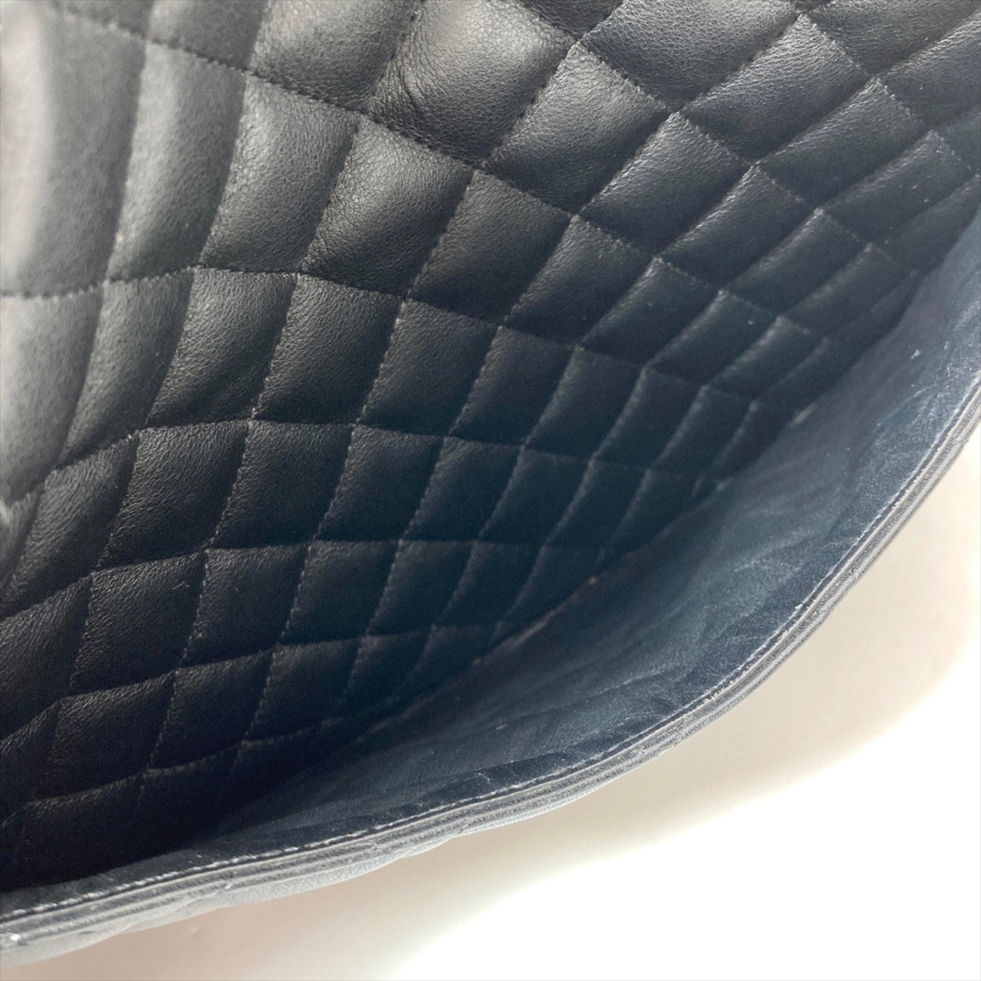 Chanel Black Leather Tote Bag (Pre-Owned)