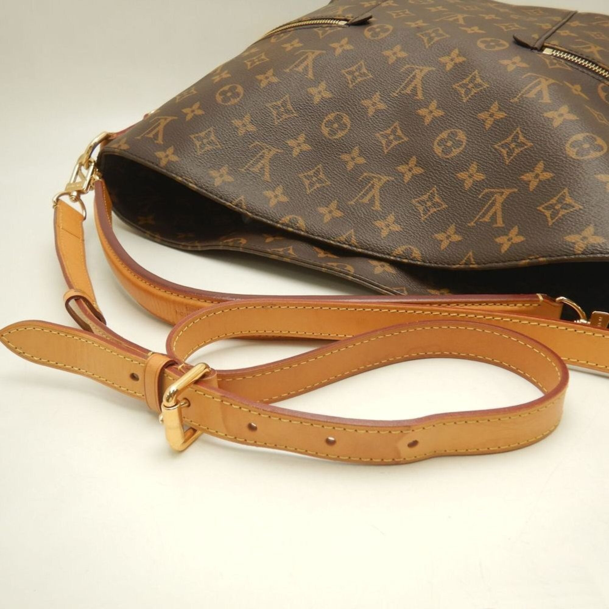 Louis Vuitton Monogram Brown Monogram Shoulder Bag (Pre-Owned)