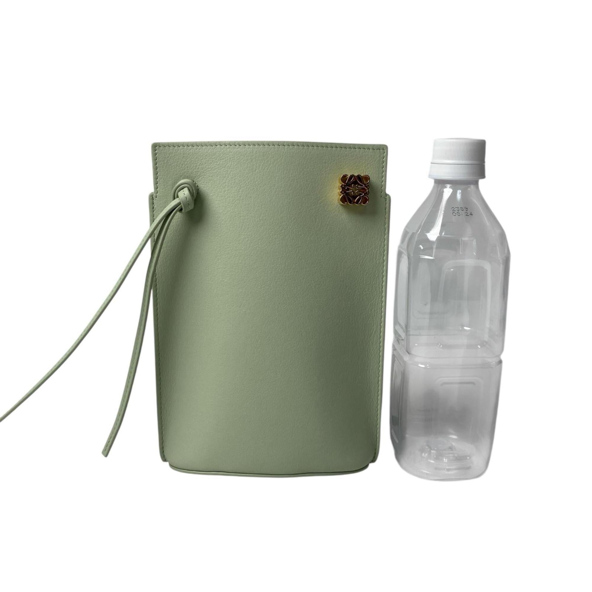 Loewe Light Green Leather Shoulder Bag (Pre-Owned)