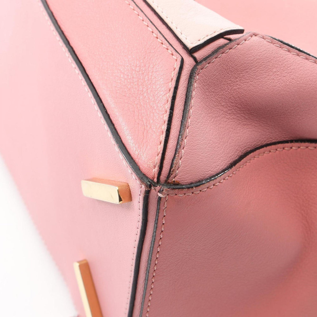 Loewe Pink Leather Handbag (Pre-Owned)
