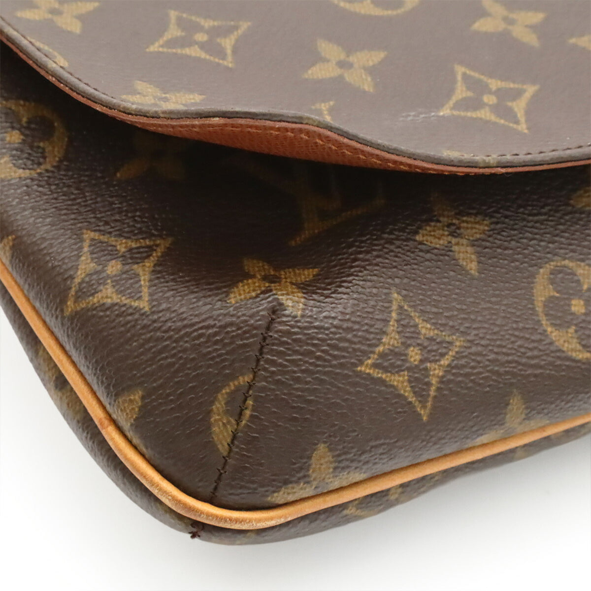 Louis Vuitton Brown Monogram Monogram Shoulder Bag (Pre-Owned)