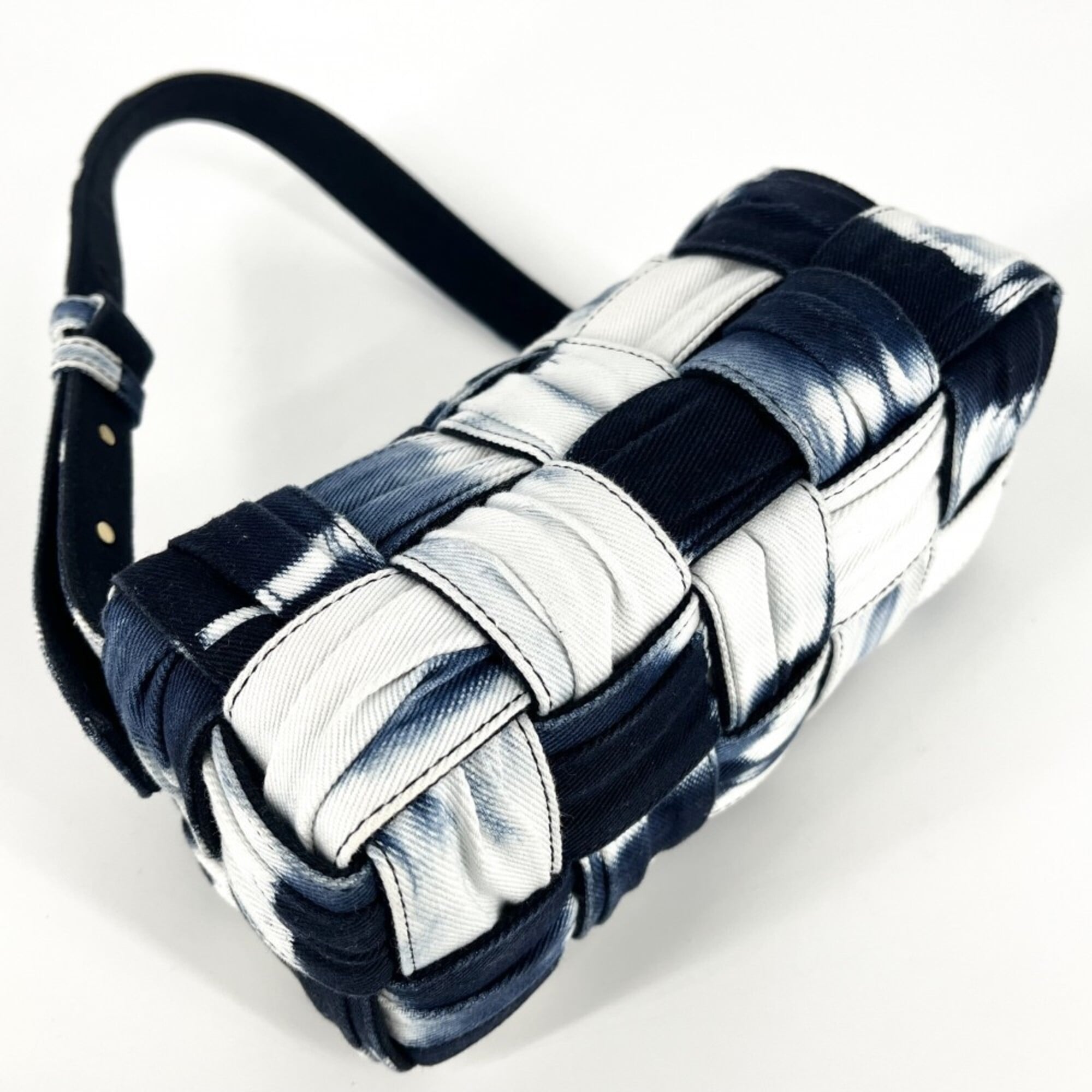 Bottega Veneta Navy White Denim Shoulder Bag (Pre-Owned)