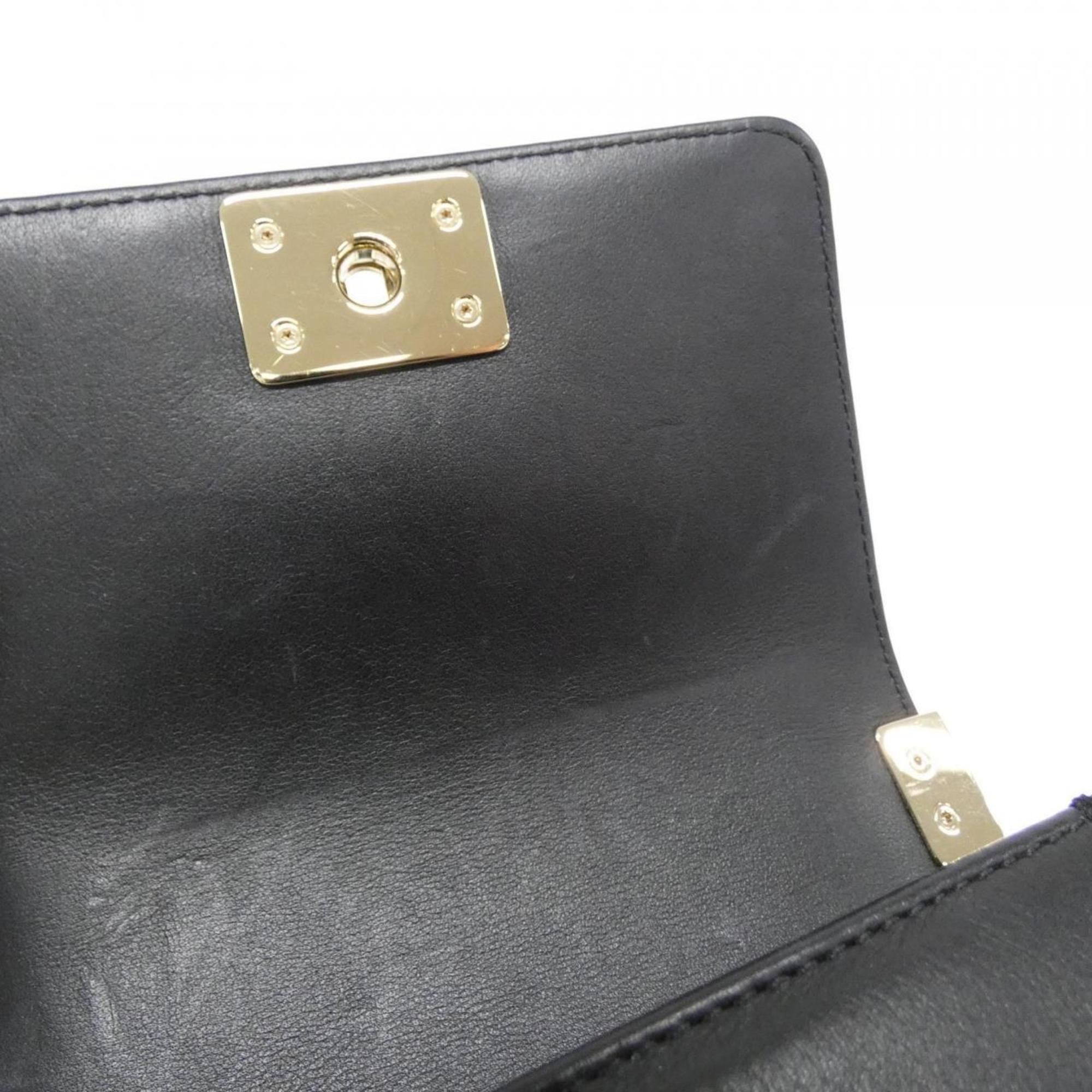 Chanel Black Leather Shoulder Bag (Pre-Owned)