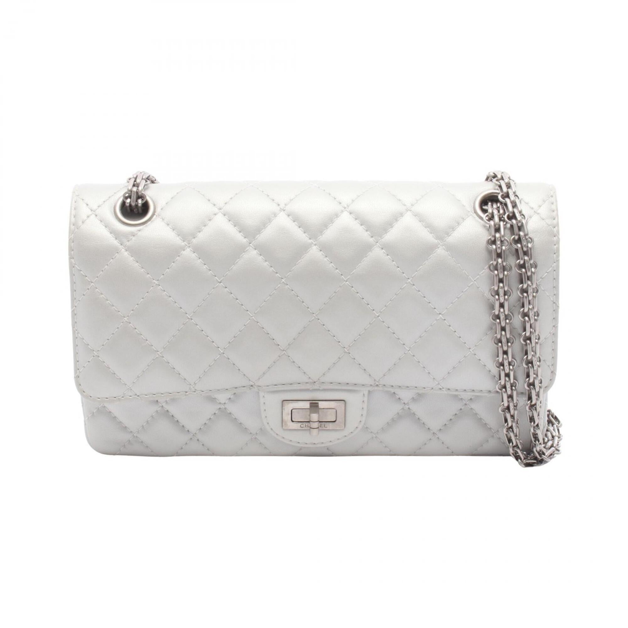 Chanel Silver Leather Handbag Shoulder Bag (Pre-Owned)