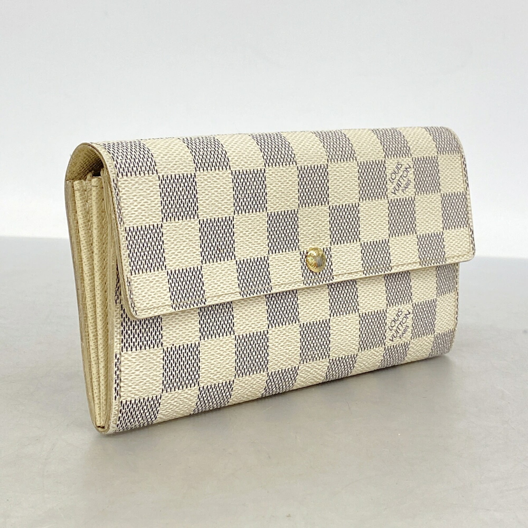Louis Vuitton White Long Wallet (Bi-Fold) (Pre-Owned)