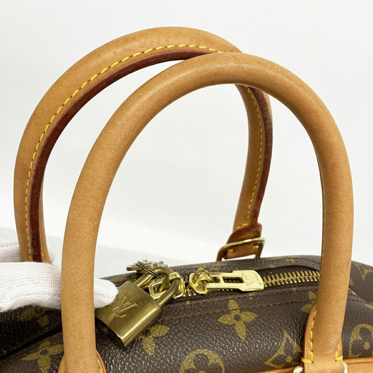 Louis Vuitton Brown Handbag (Pre-Owned)