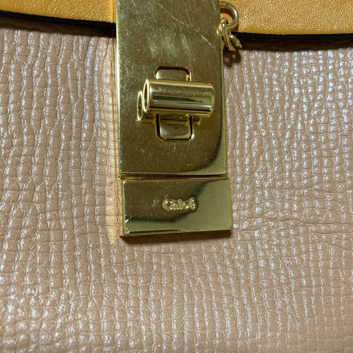 Chloé Beige Shoulder Bag (Pre-Owned)