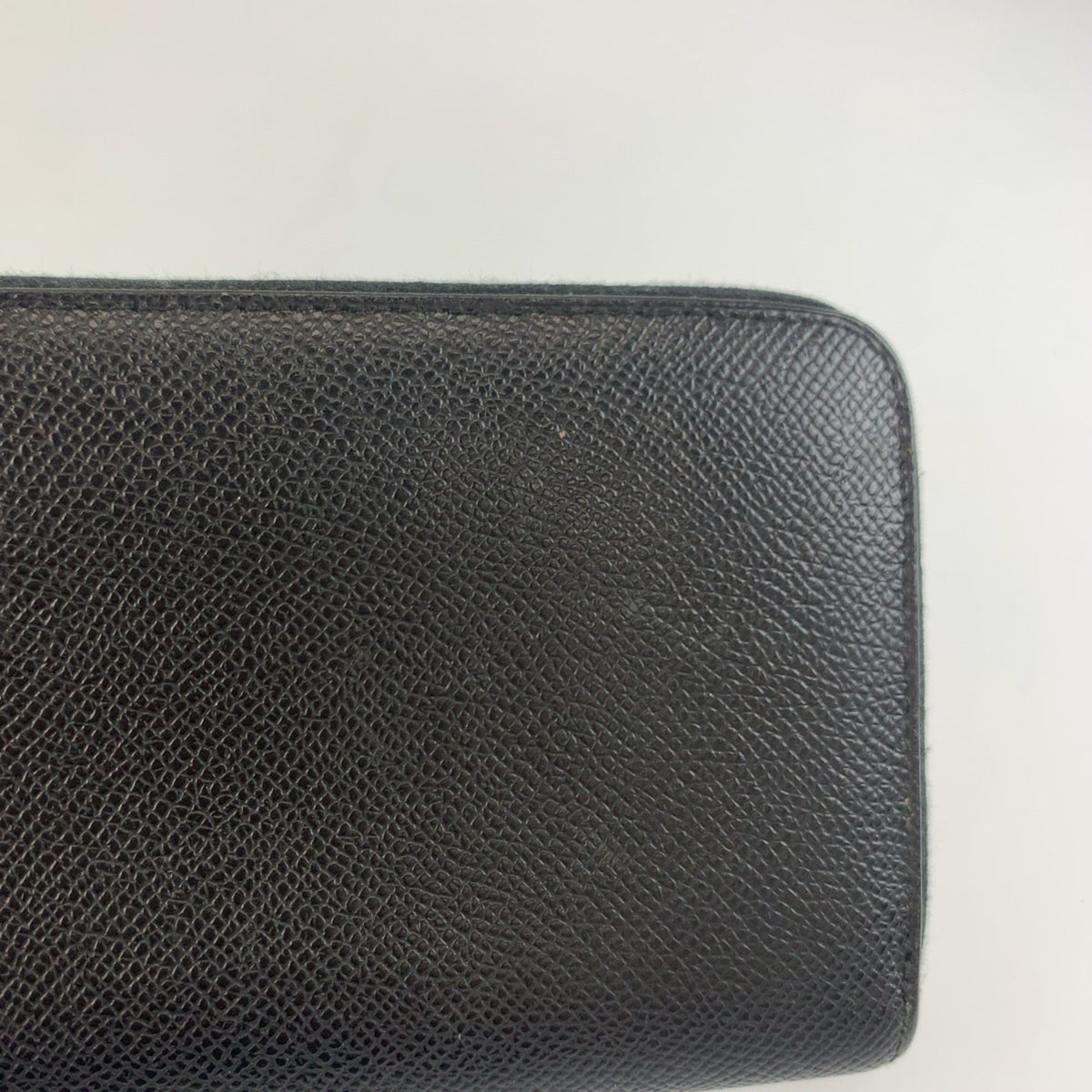 Bvlgari Black Leather Long Wallet (Bi-Fold) (Pre-Owned)