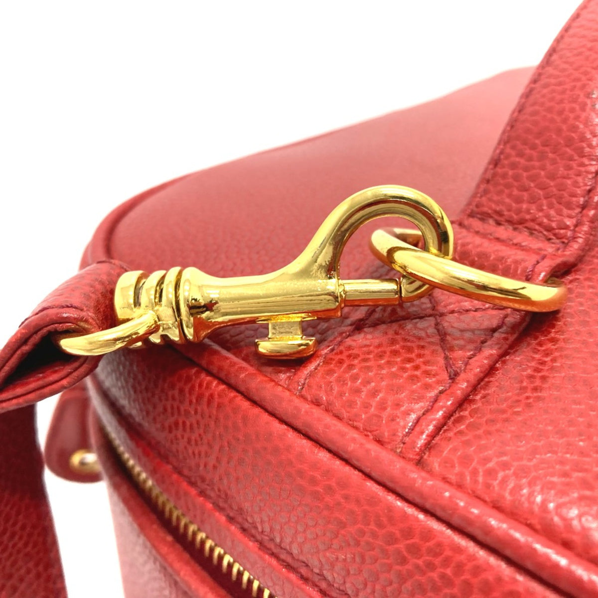 Chanel Red Leather Shoulder Bag (Pre-Owned)