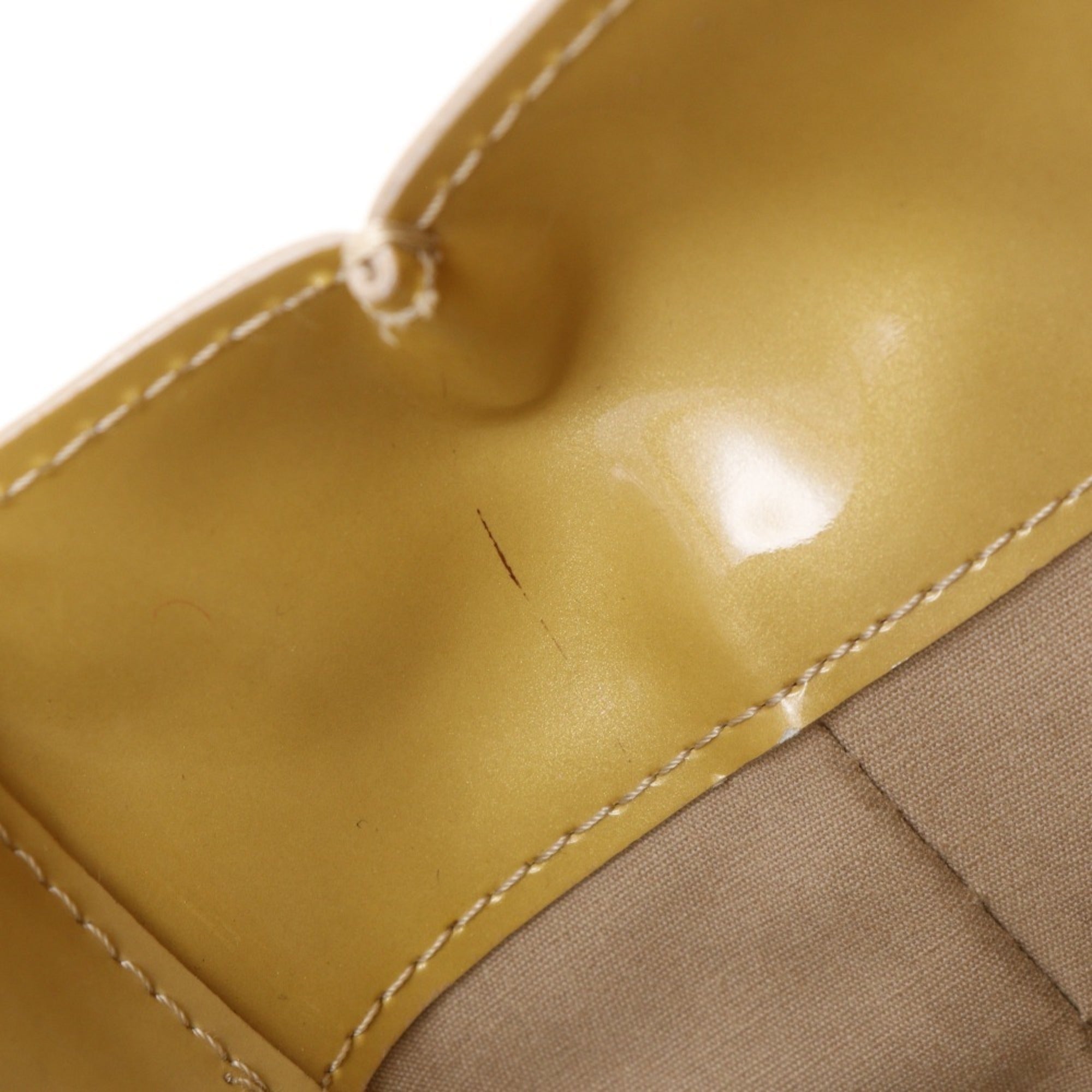 Louis Vuitton Beige Monogram Vernis Handbag (Pre-Owned)