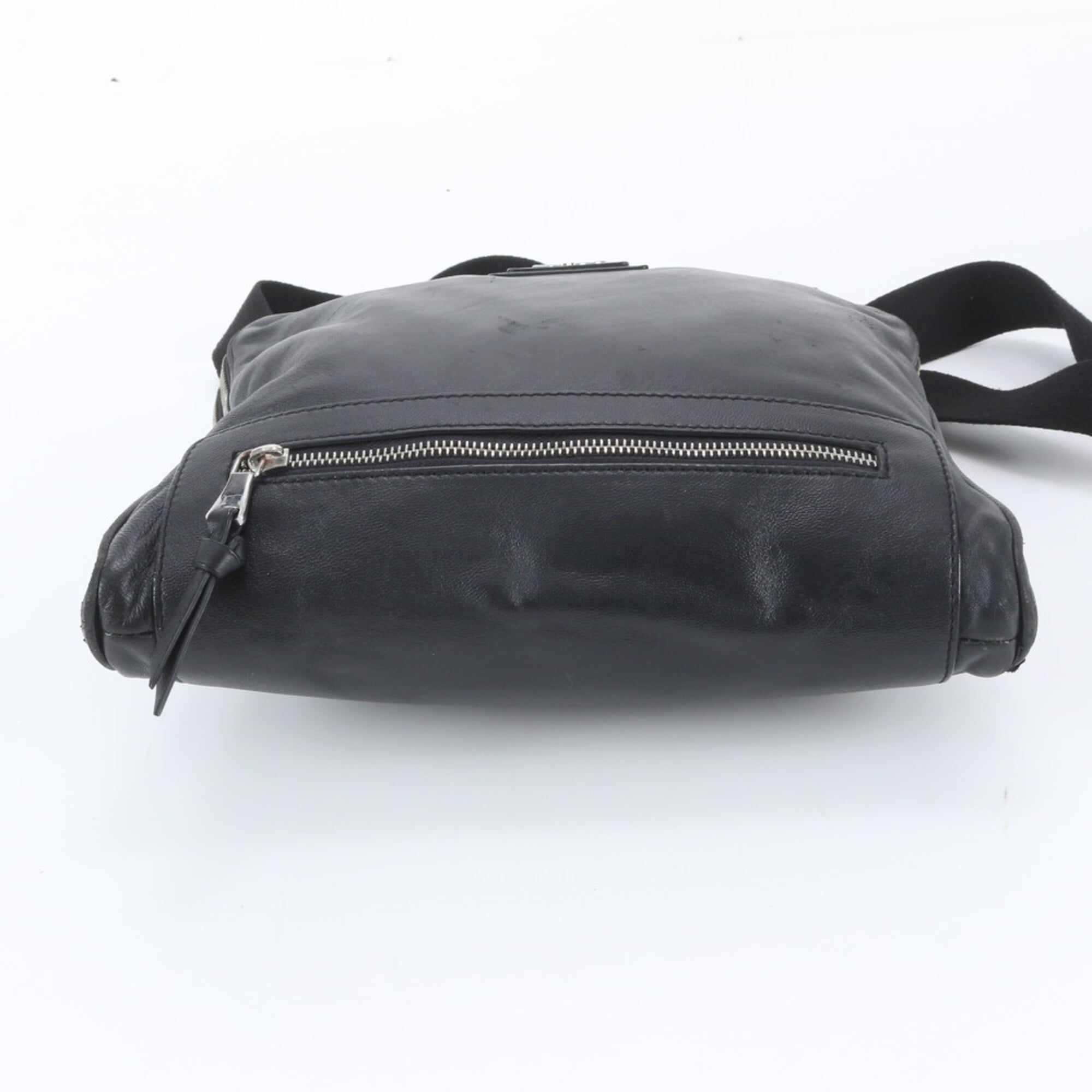 Dolce & Gabbana Black Leather Messenger Bag Shoulder Bag (Pre-Owned)