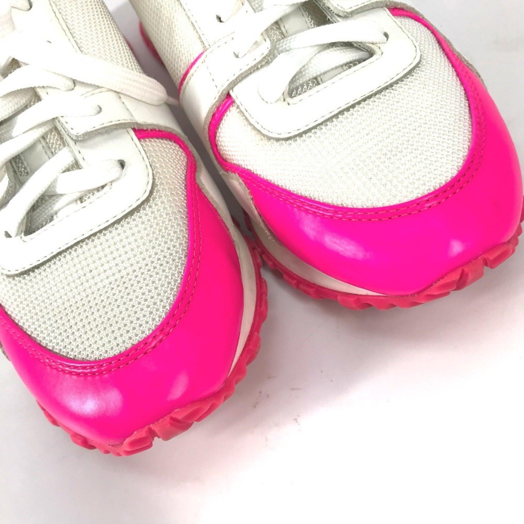 Louis Vuitton Pink White Sneakers (Pre-Owned)