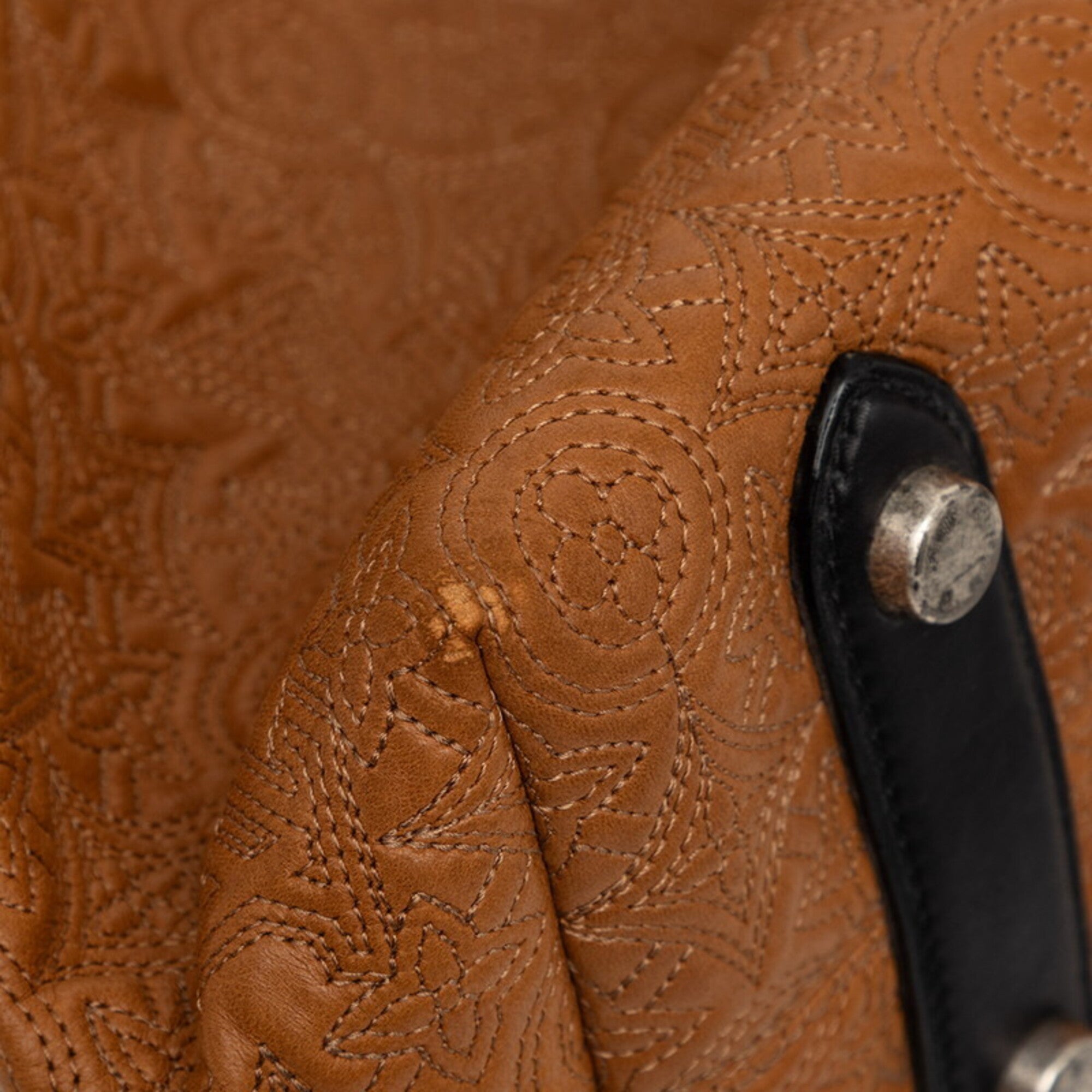Louis Vuitton Brown Leather Shoulder Bag (Pre-Owned)