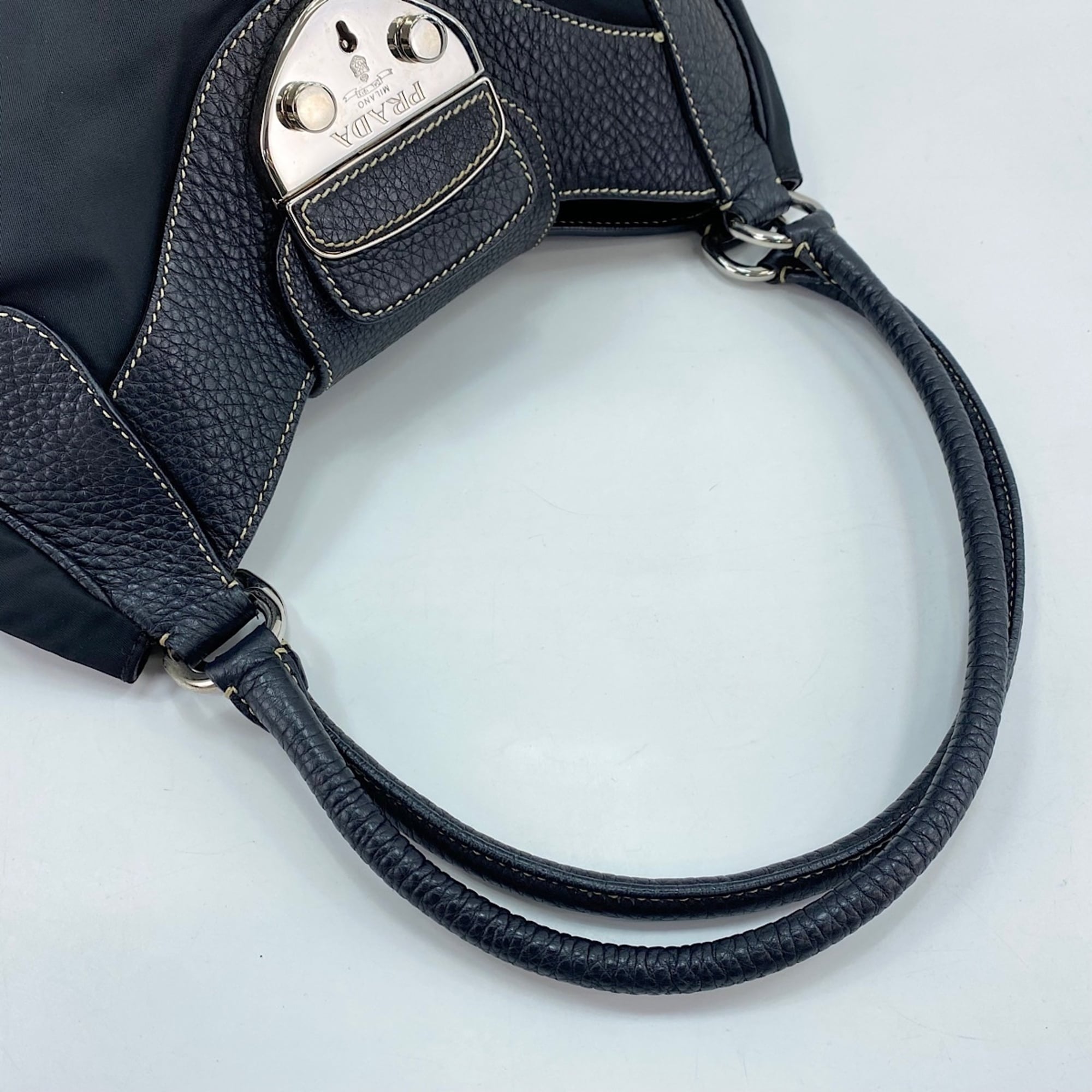Prada Black Handbag (Pre-Owned)