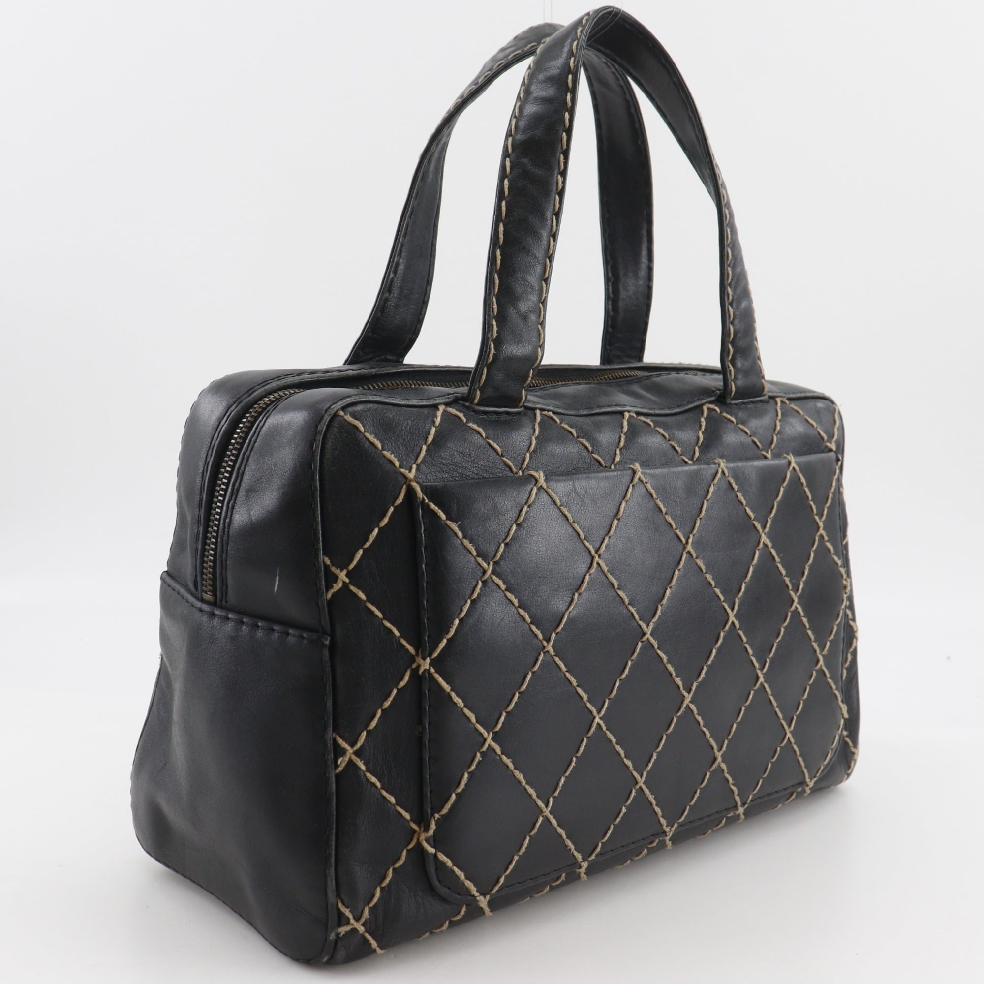Chanel Wild Stitch Black Leather Handbag (Pre-Owned)