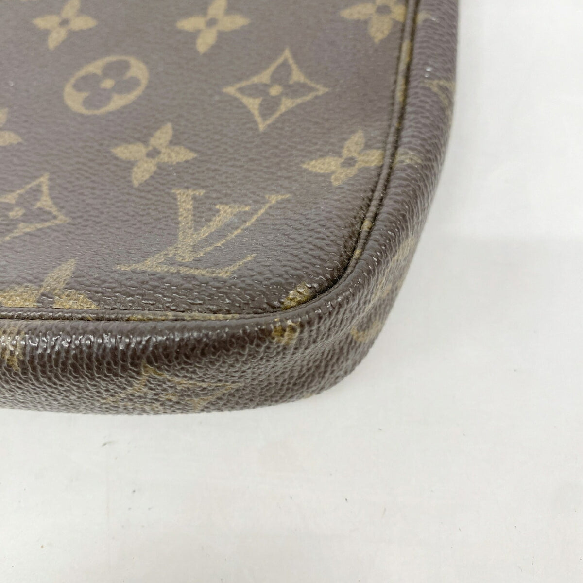 Louis Vuitton Brown Pouch (Pre-Owned)