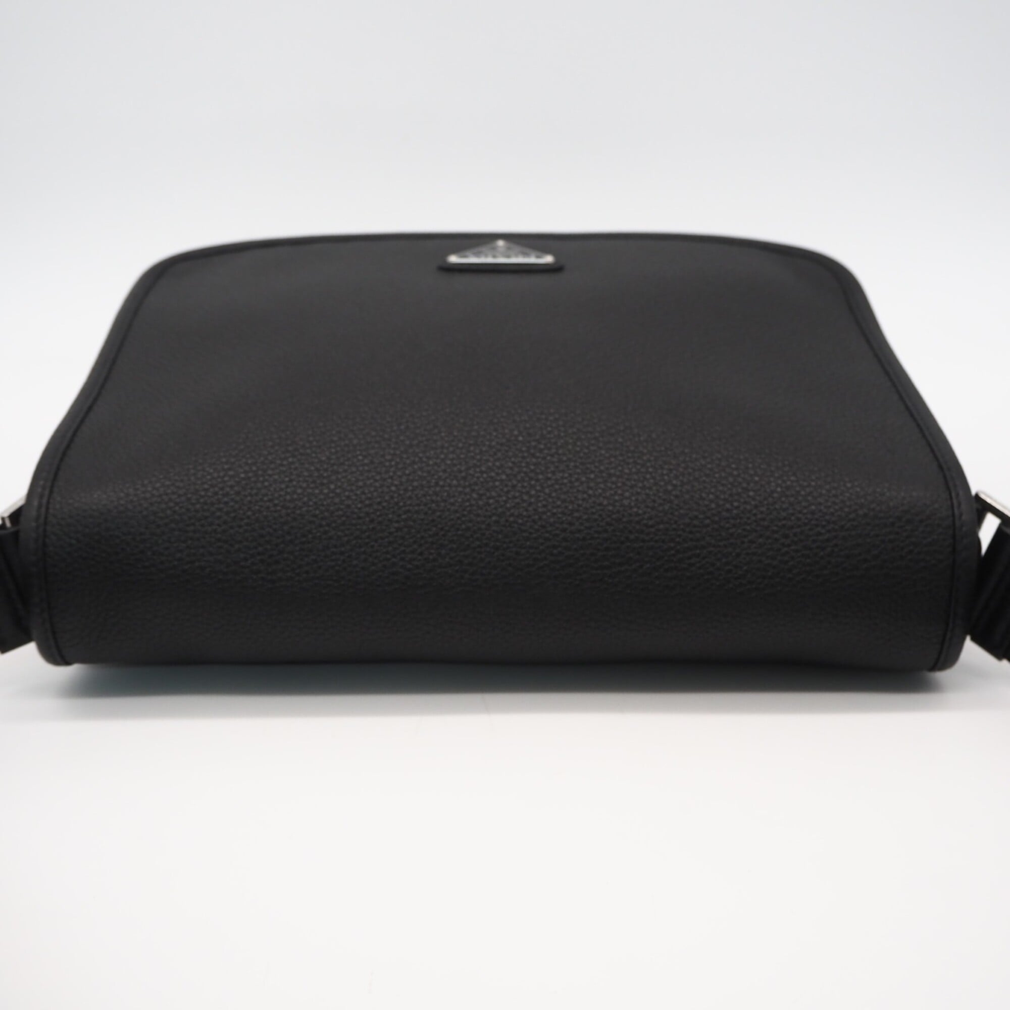 Prada Black Leather Shoulder Bag (Pre-Owned)