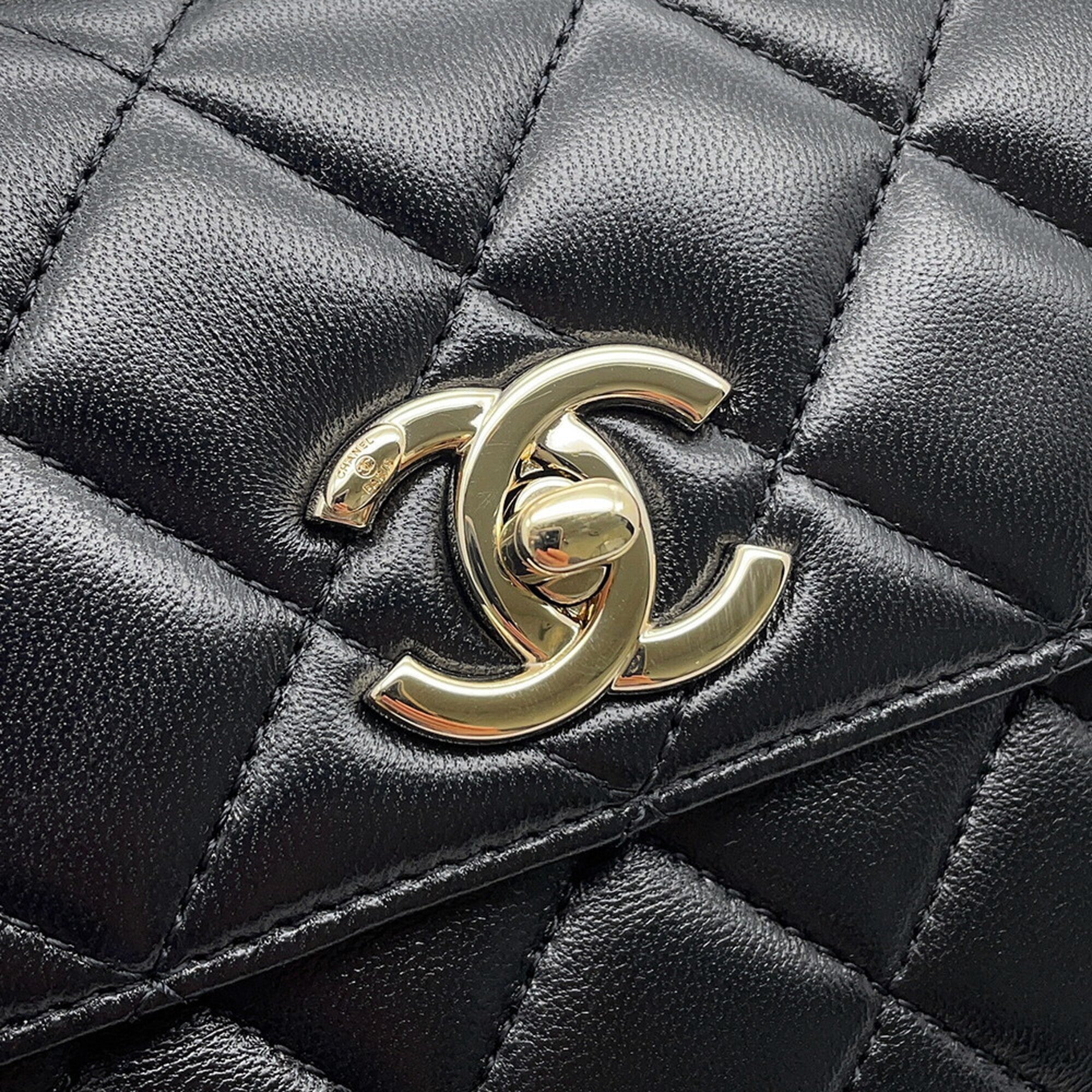 Chanel Black Leather Handbag Shoulder Bag (Pre-Owned)