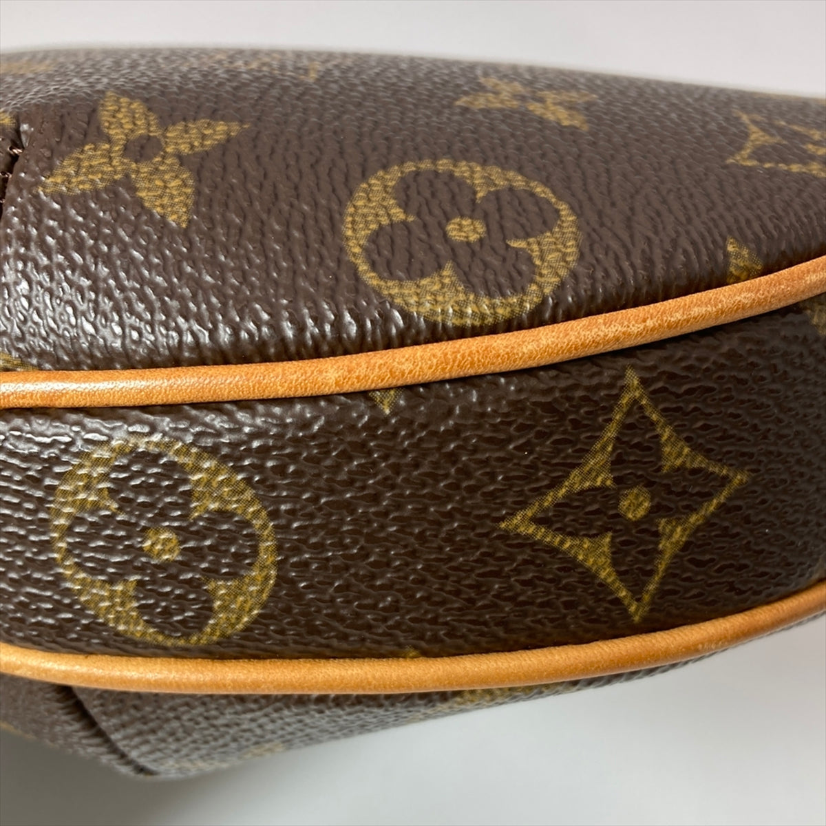 Louis Vuitton Brown Monogram Monogram Pochette Shoulder Bag (Pre-Owned)