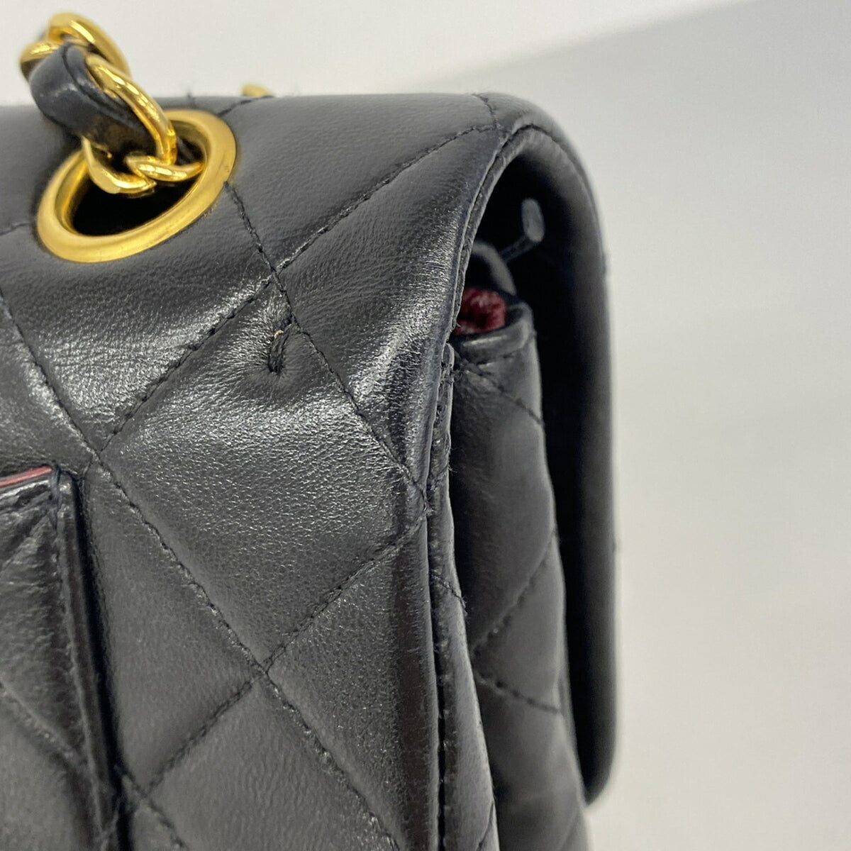 Chanel Black Leather Shoulder Bag (Pre-Owned)