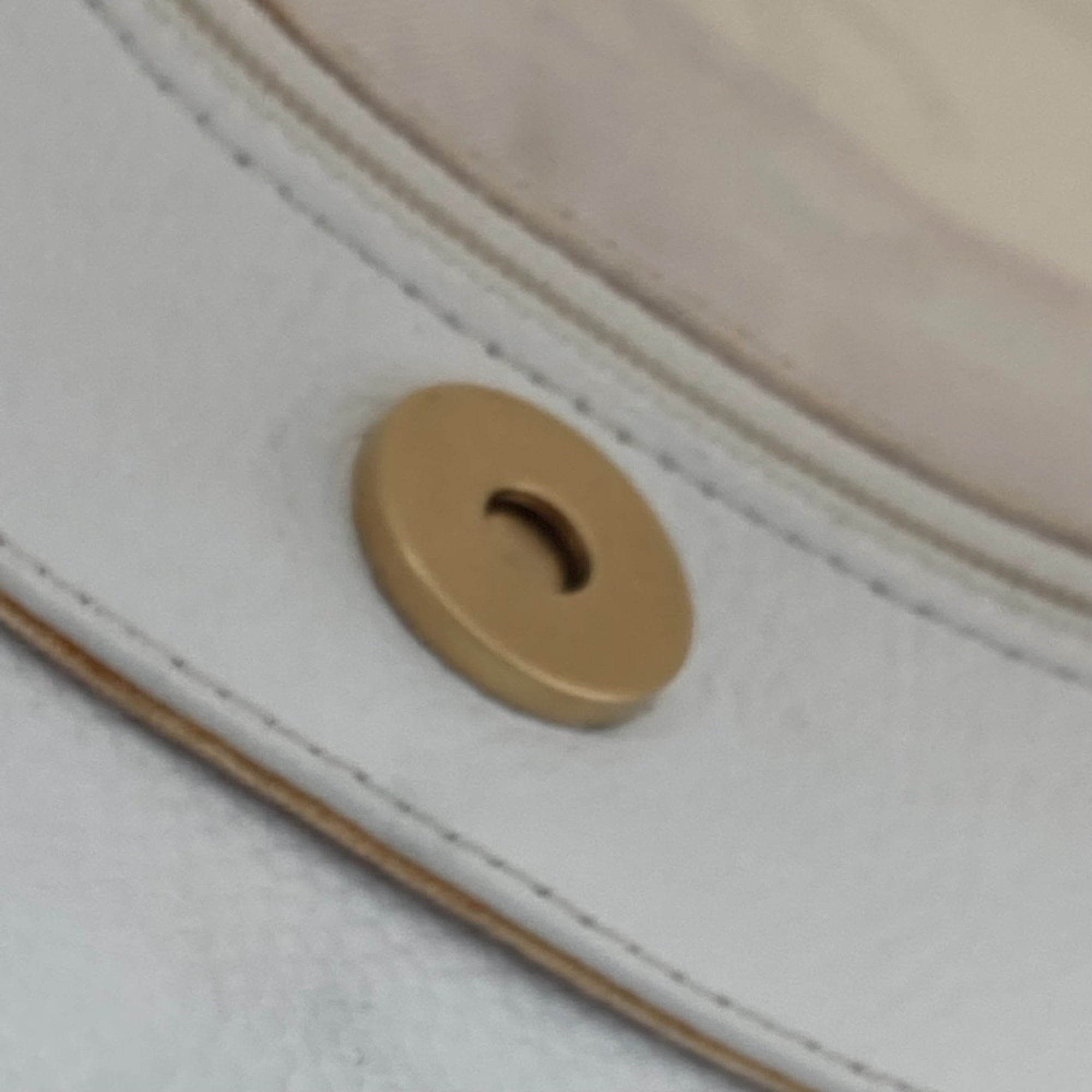 Chanel White Caviar Leather Shoulder Bag Tote Bag (Pre-Owned)