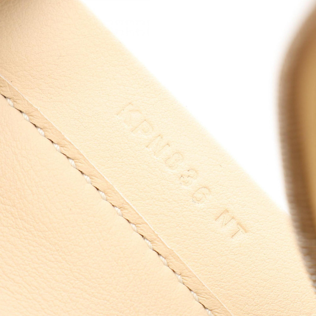 Hermes Ivory Swift Leather Leather Handbag (Pre-Owned)