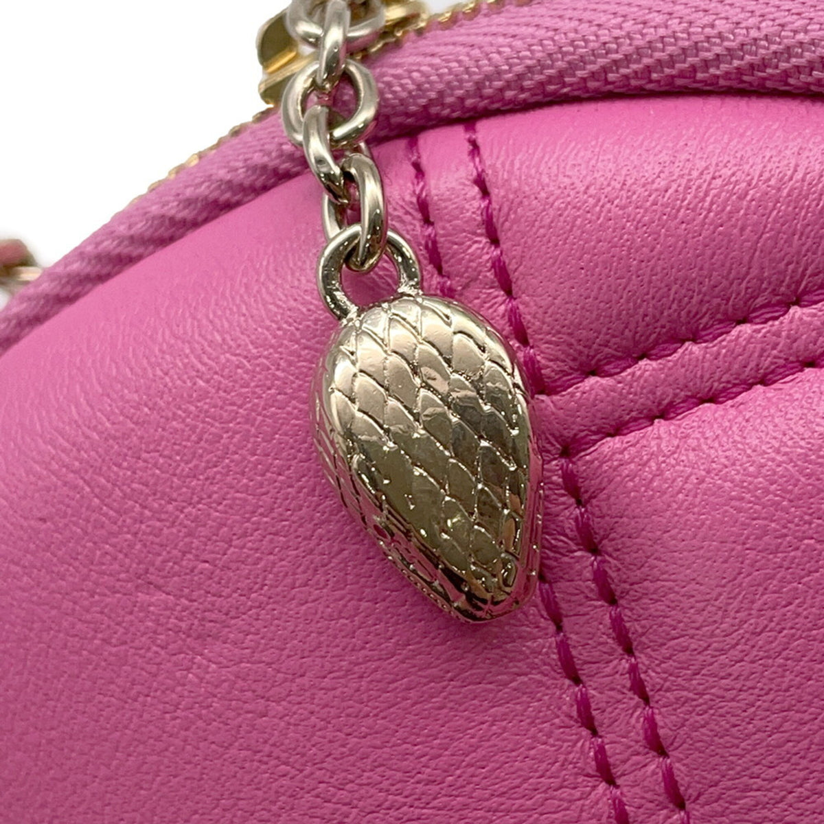 Bvlgari Pink Leather Handbag Pochette (Pre-Owned)