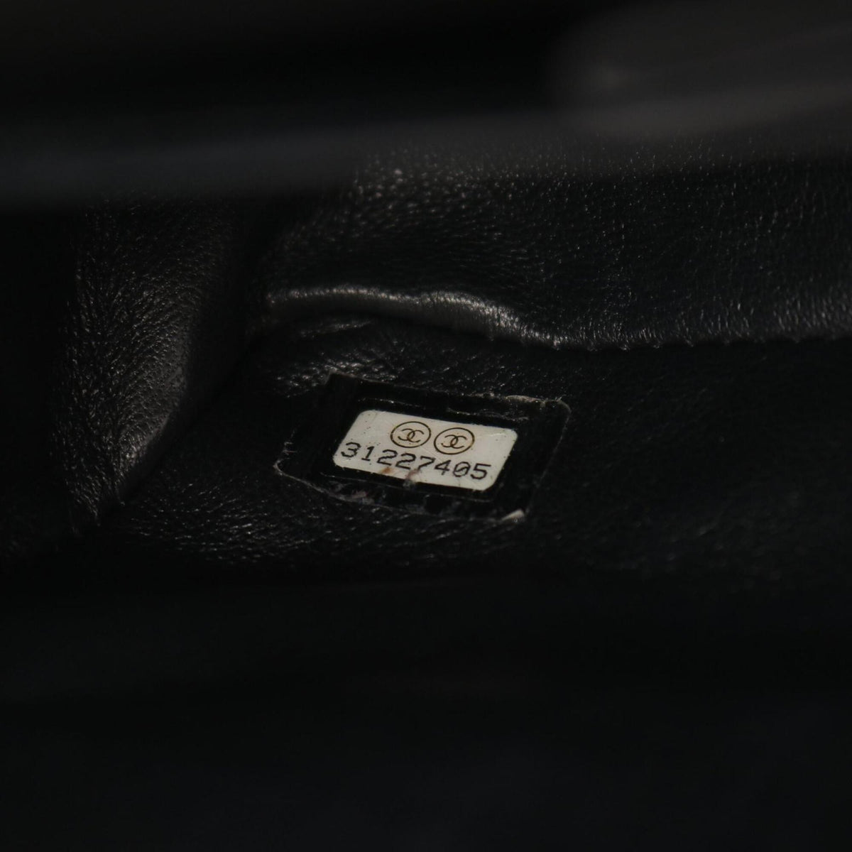 Chanel Black Grained Calfskin Handbag Shoulder Bag (Pre-Owned)