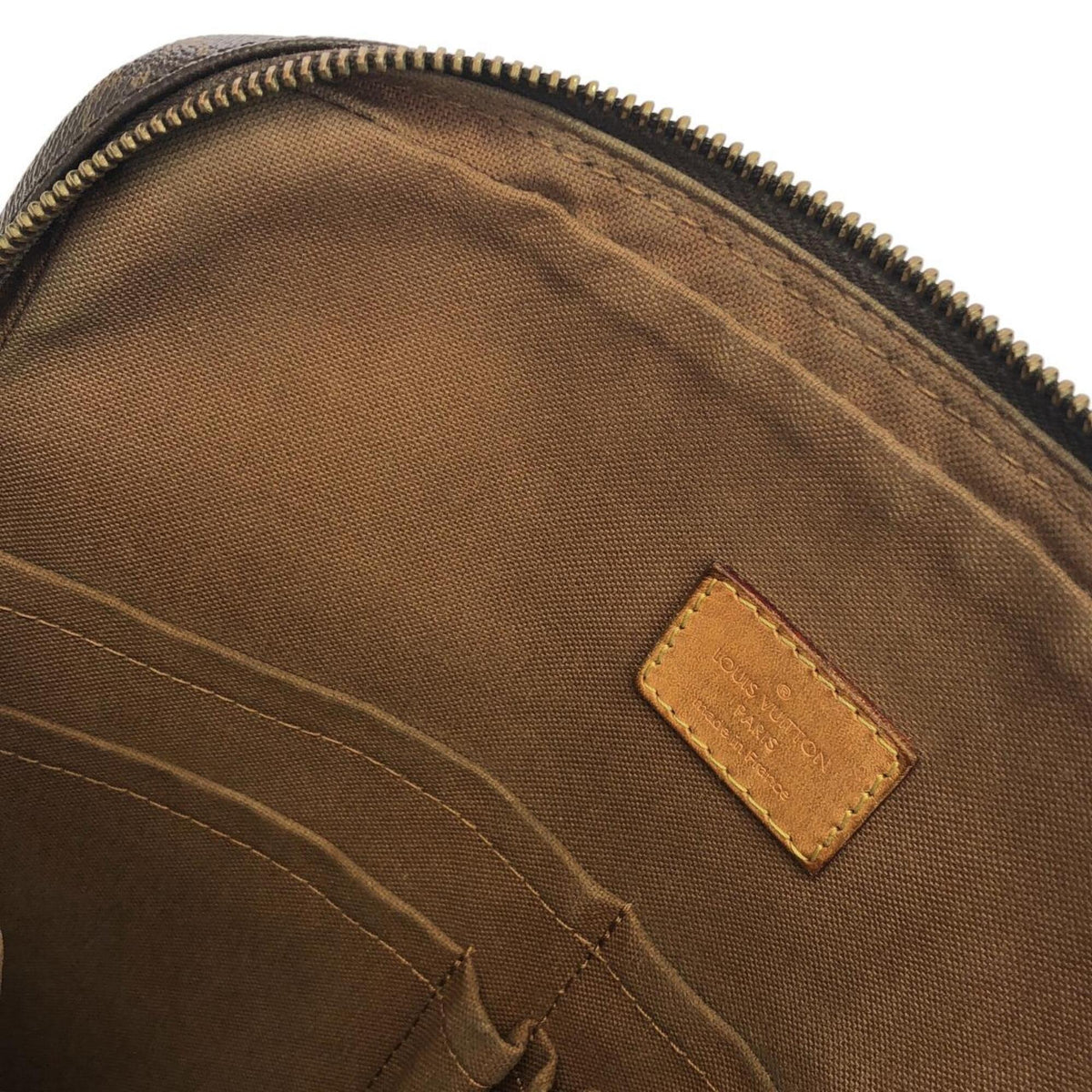 Louis Vuitton Marron Coated Canvas Shoulder Bag (Pre-Owned)