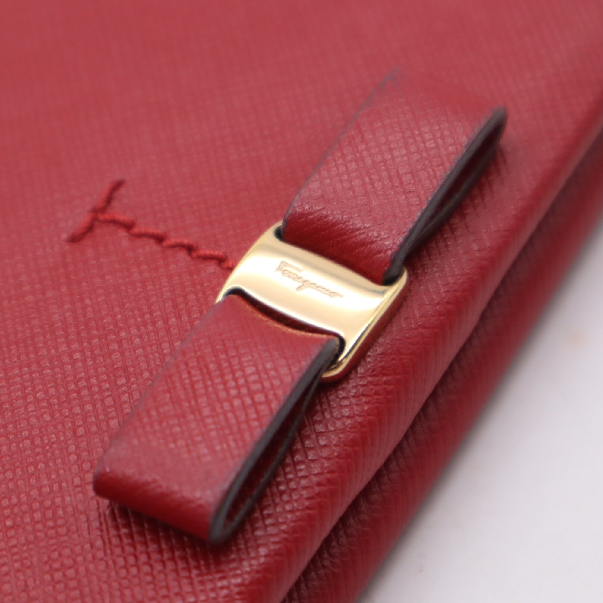 Salvatore Ferragamo Red Color Leather Long Wallet (Bi-Fold) (Pre-Owned)