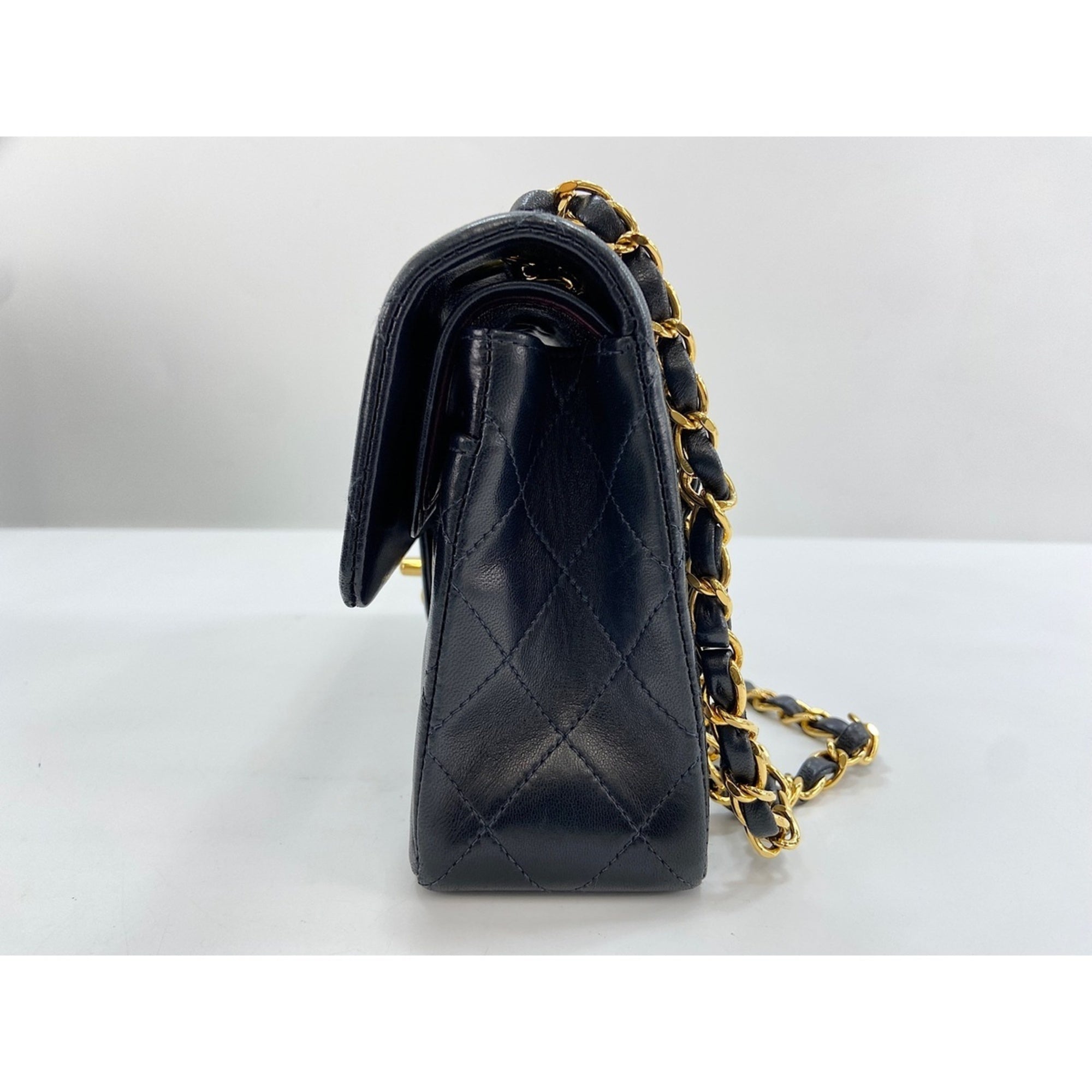 Chanel Matelasse Black Shoulder Bag (Pre-Owned)