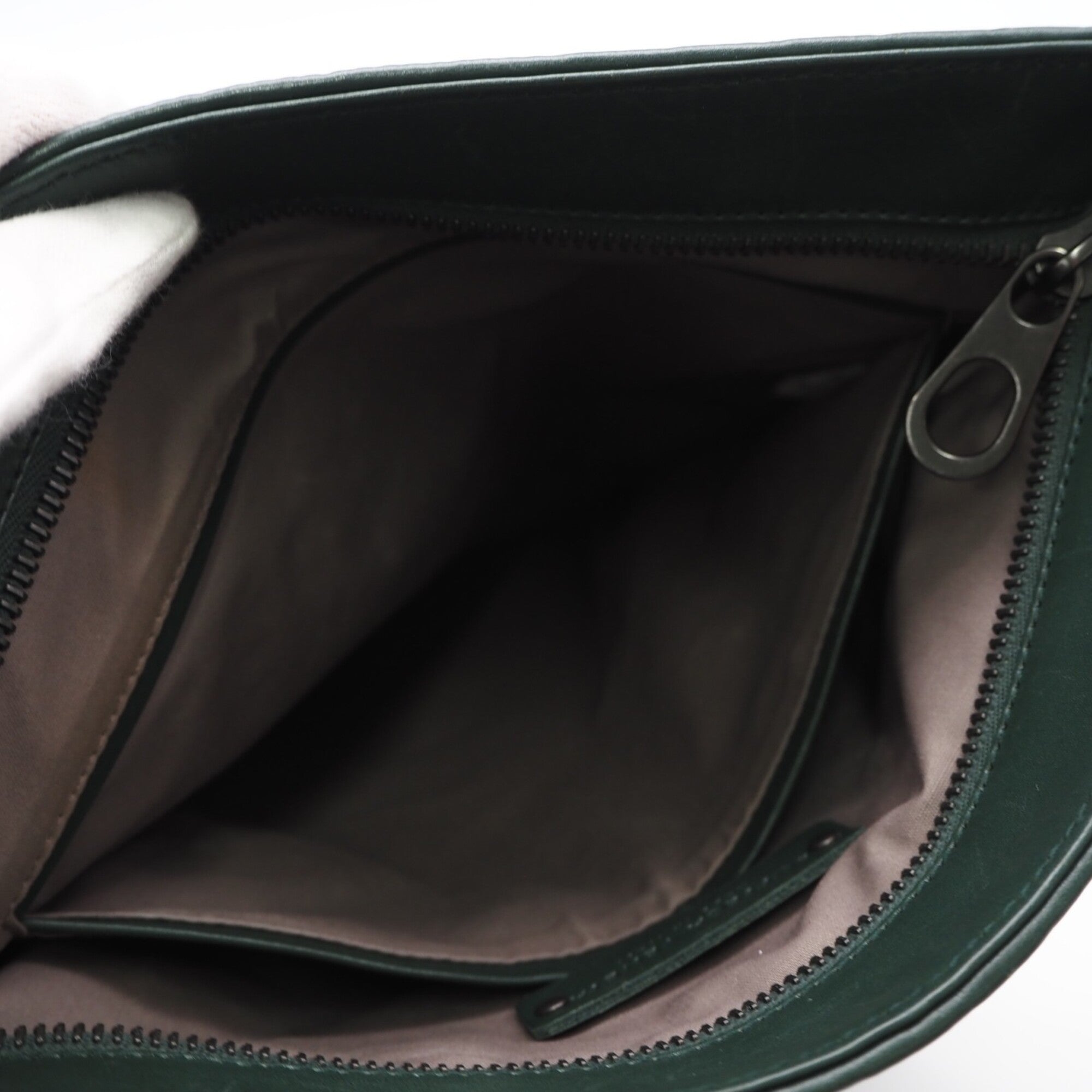 Bottega Veneta Intrecciato Black Green Leather Shoulder Bag (Pre-Owned)