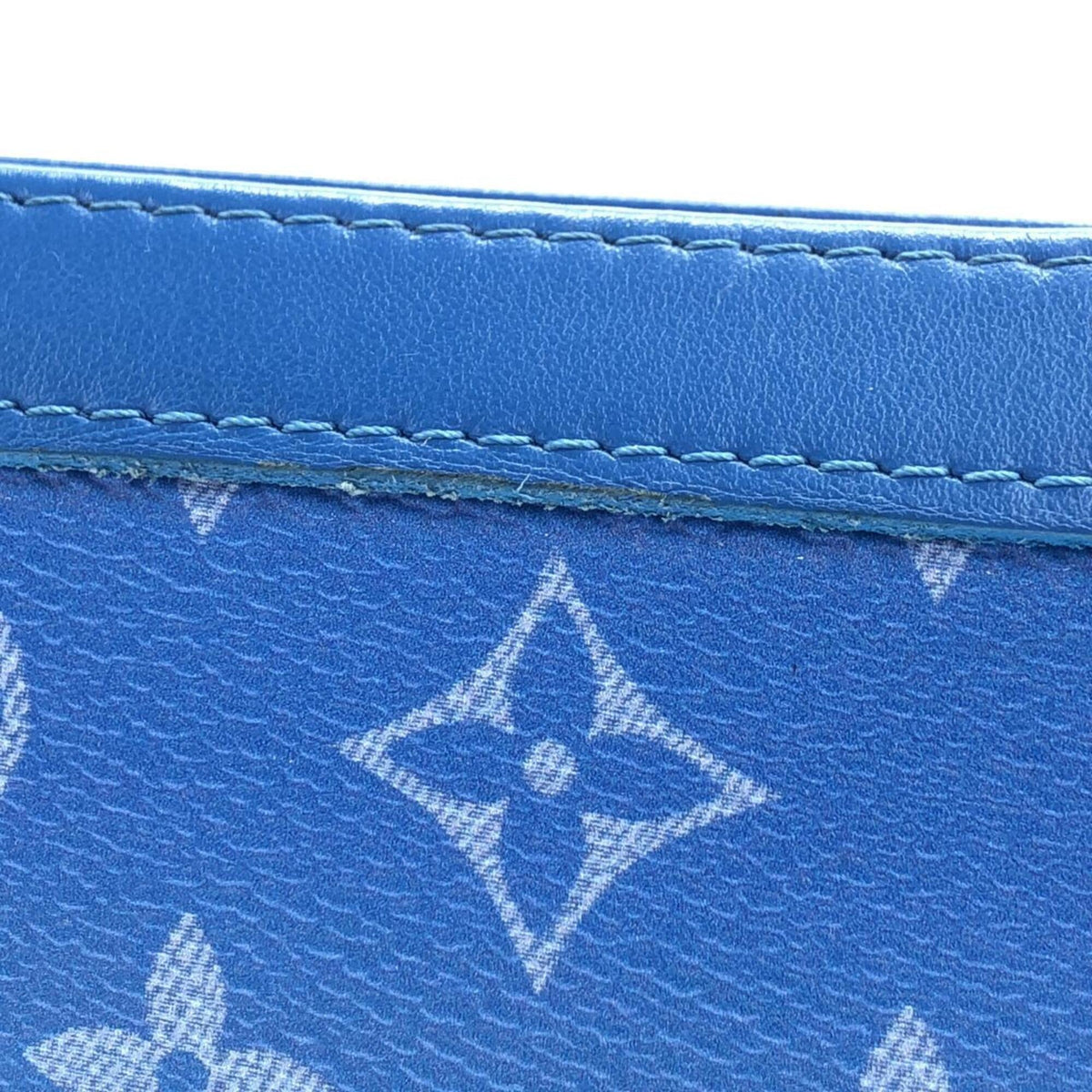 Louis Vuitton Blue Coated Canvas Handbag Pochette (Pre-Owned)