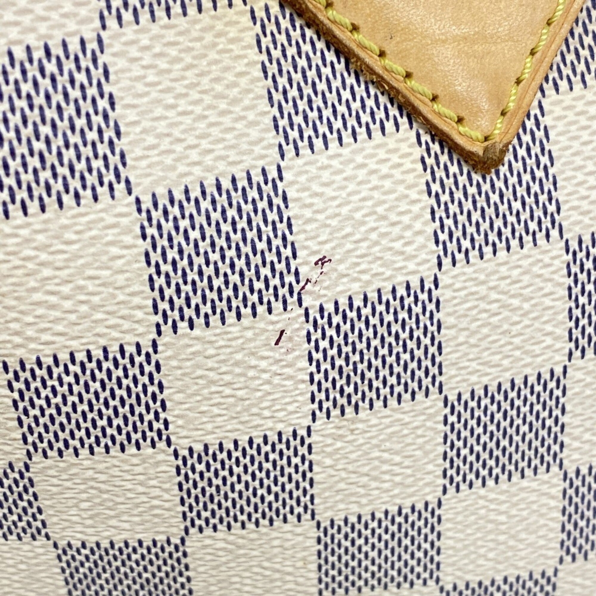 Louis Vuitton White Tote Bag (Pre-Owned)