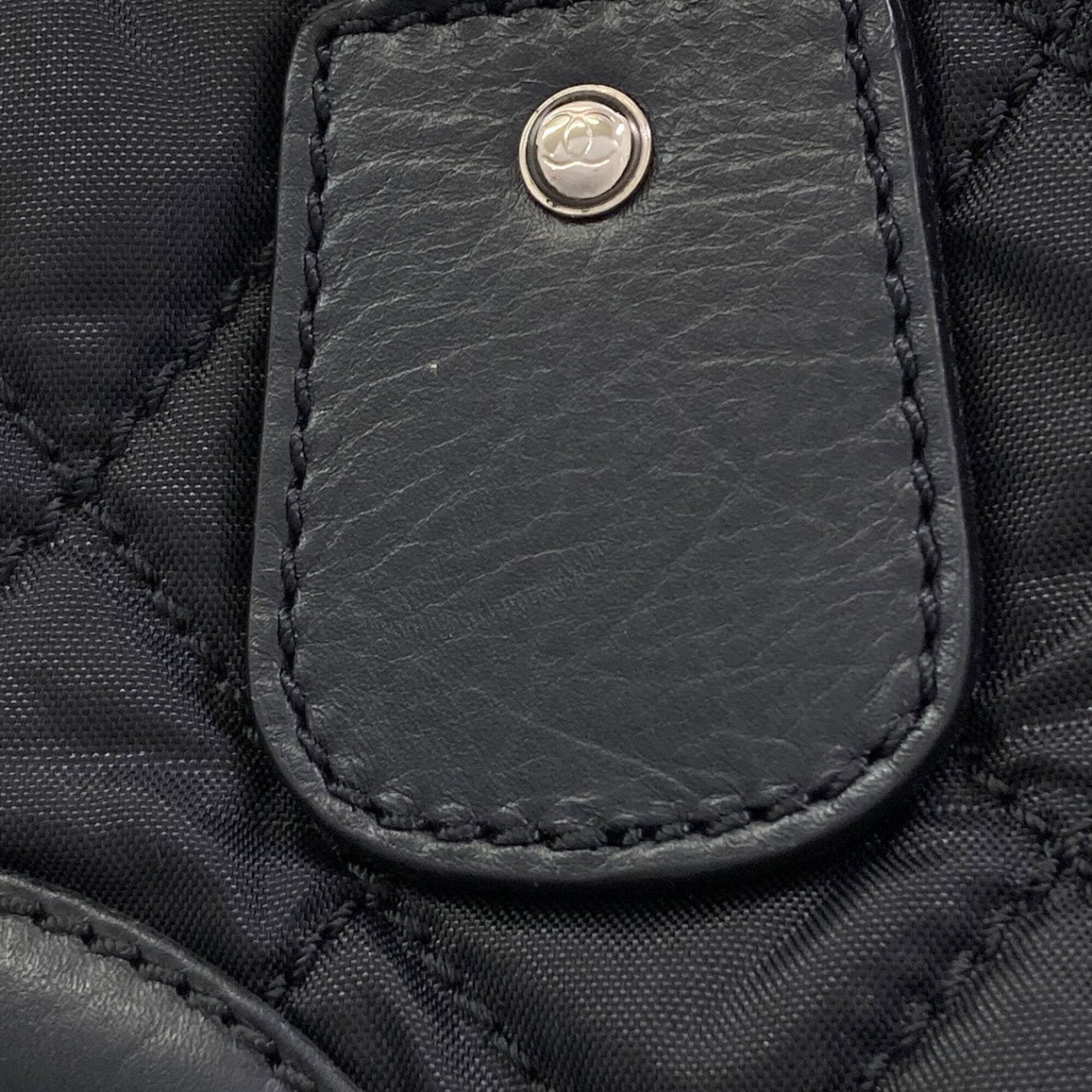 Chanel Black Nylon Tote Bag (Pre-Owned)