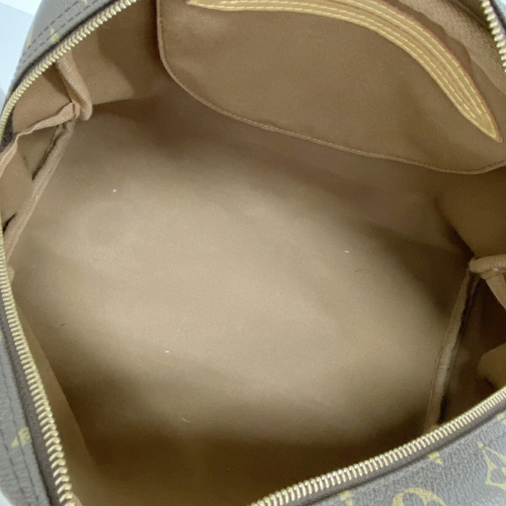 Louis Vuitton Brown Shoulder Bag (Pre-Owned)