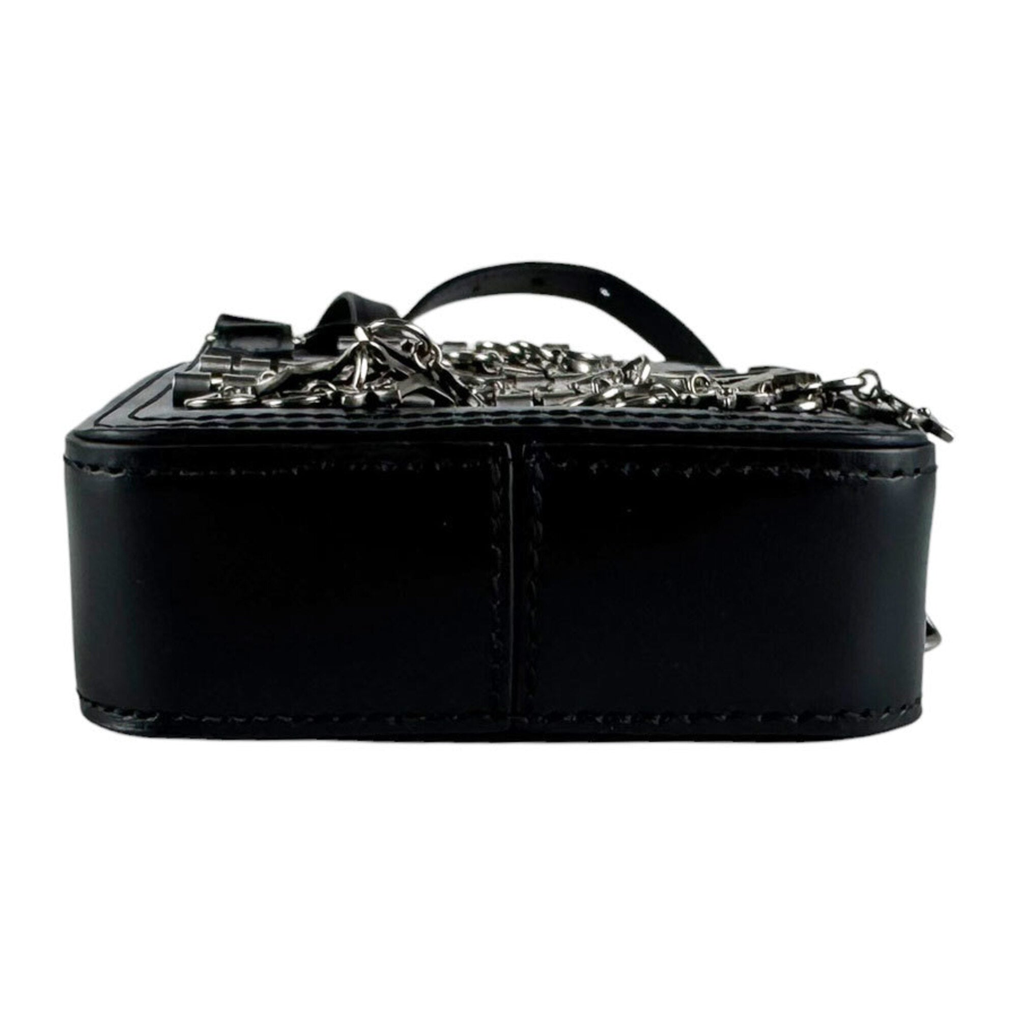 Louis Vuitton Black Leather Shoulder Bag (Pre-Owned)