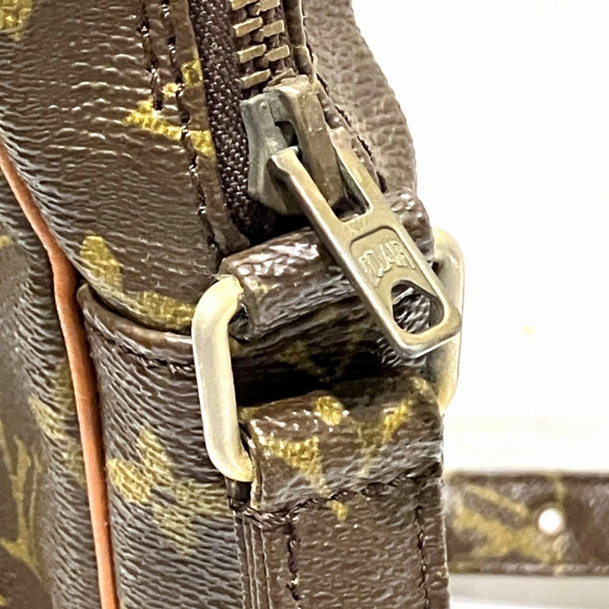 Louis Vuitton Brown Monogram Shoulder Bag (Pre-Owned)