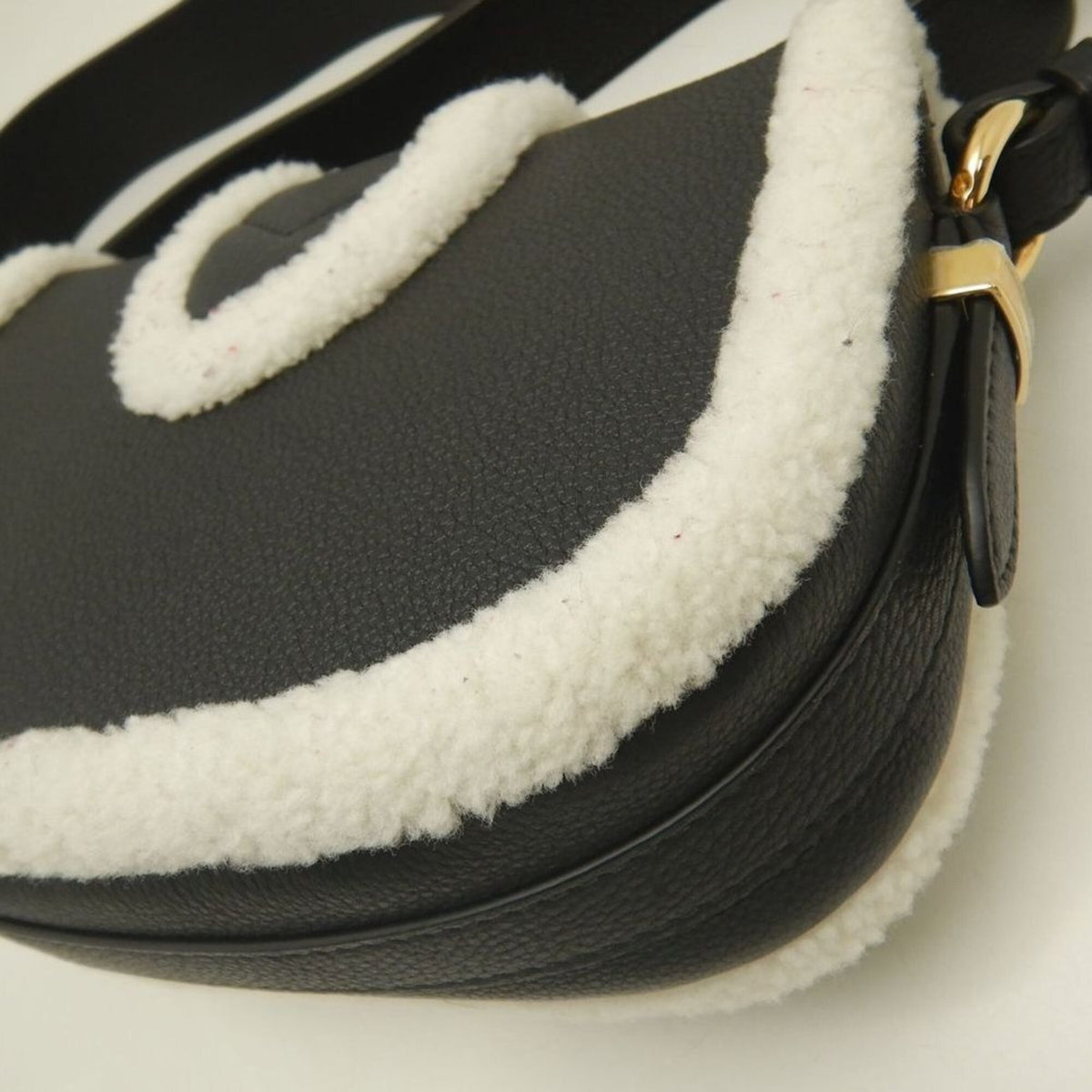 Louis Vuitton Noir White Wool Leather Shoulder Bag (Pre-Owned)