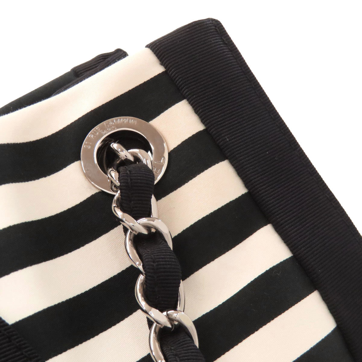 Chanel Black White Nylon Tote Bag (Pre-Owned)