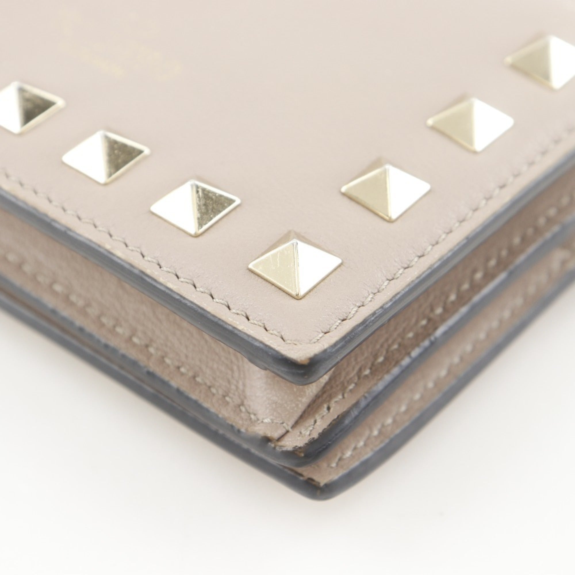 Valentino Beige Leather Wallet (Bi-Fold) (Pre-Owned)