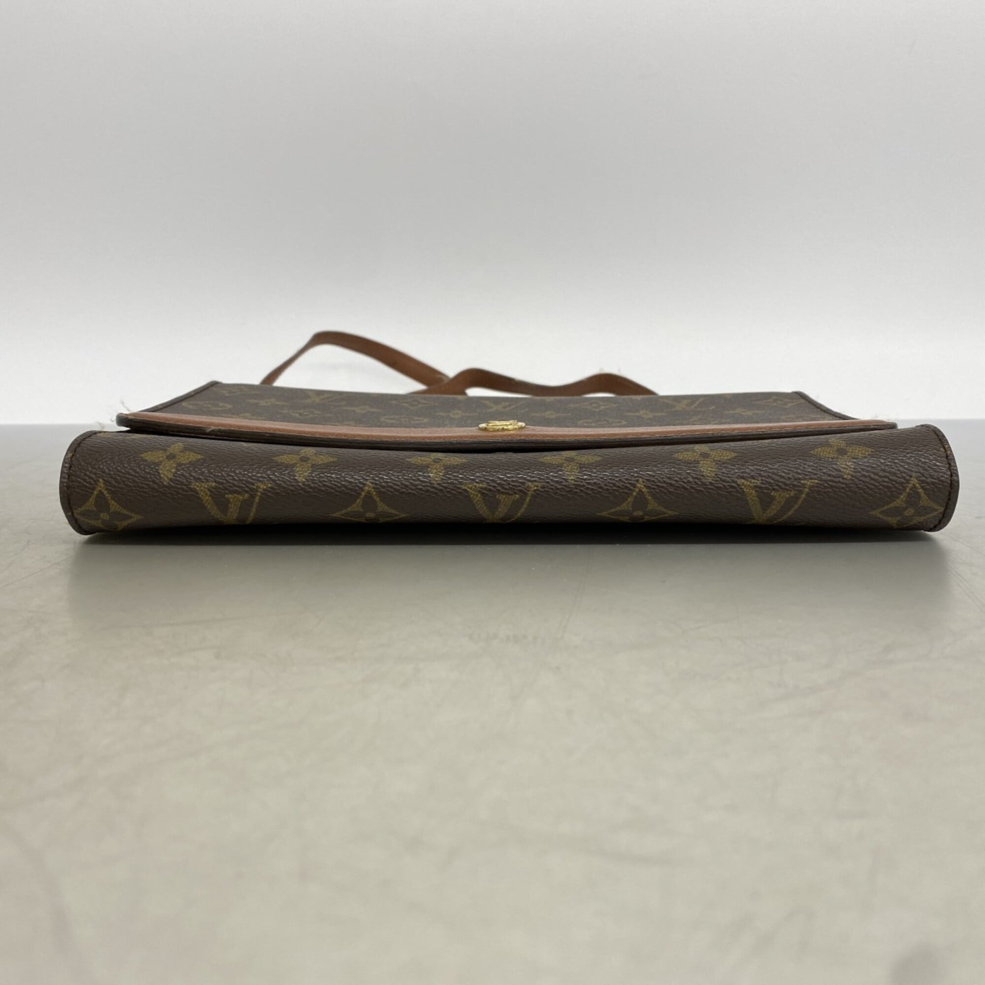 Louis Vuitton Brown Shoulder Bag (Pre-Owned)