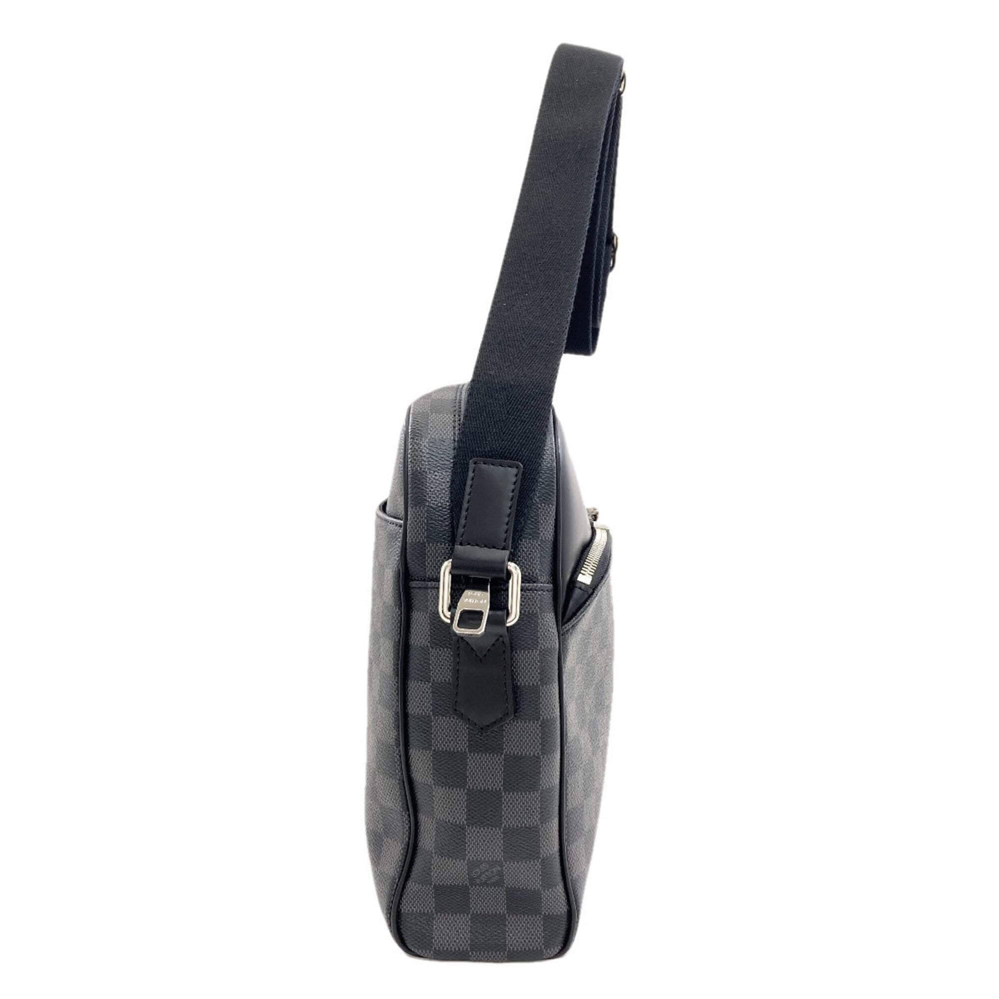 Louis Vuitton Damier Graphite Damier Canvas Shoulder Bag (Pre-Owned)