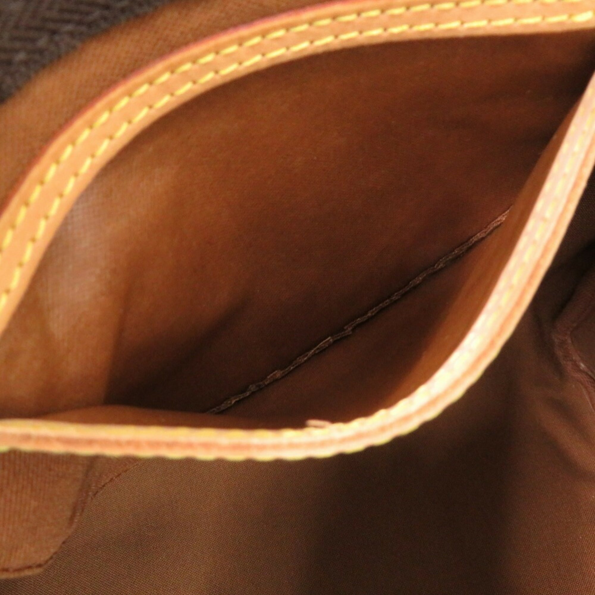 Louis Vuitton Brown Monogram Handbag (Pre-Owned)