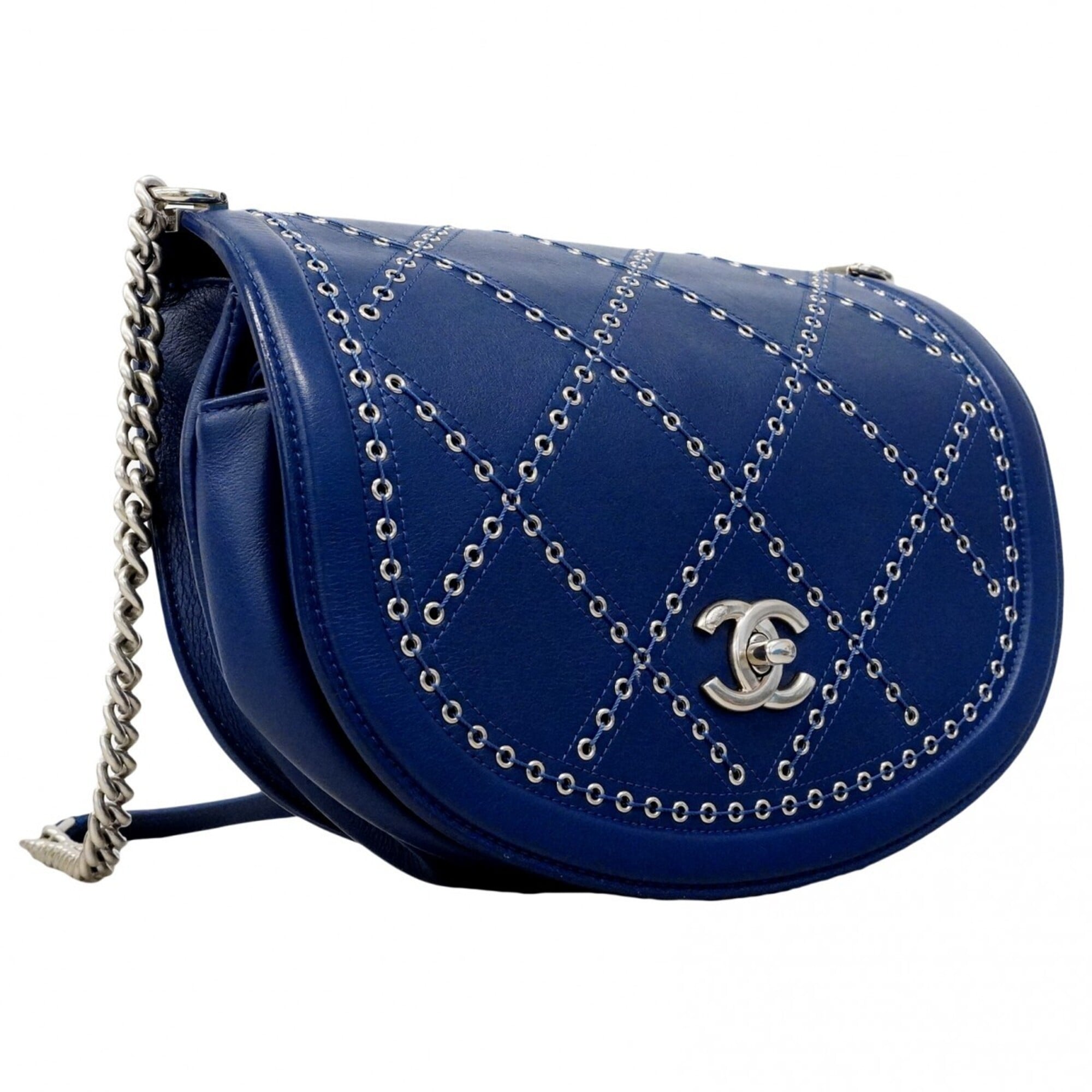 Chanel Blue Leather Shoulder Bag (Pre-Owned)