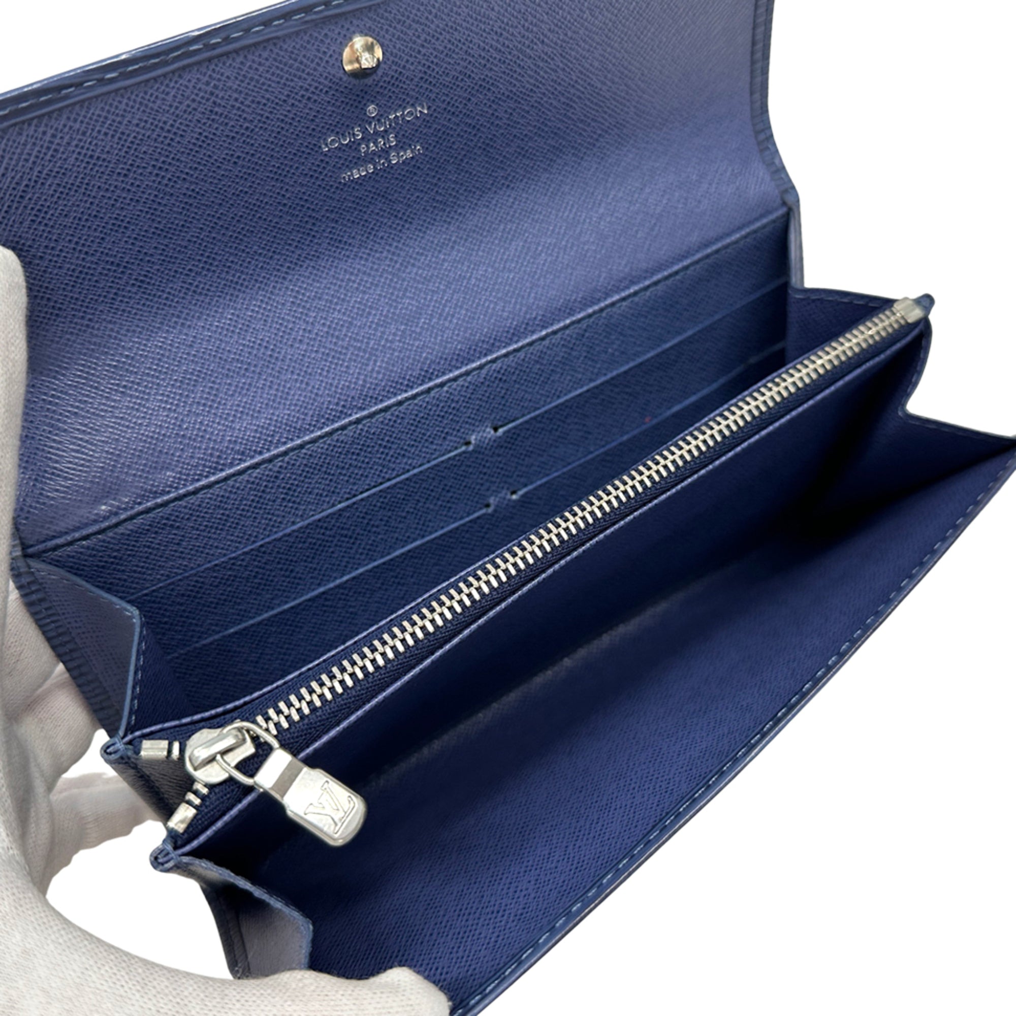 Louis Vuitton Blue Myrtille Epi Leather Long Wallet (Bi-Fold) (Pre-Owned)